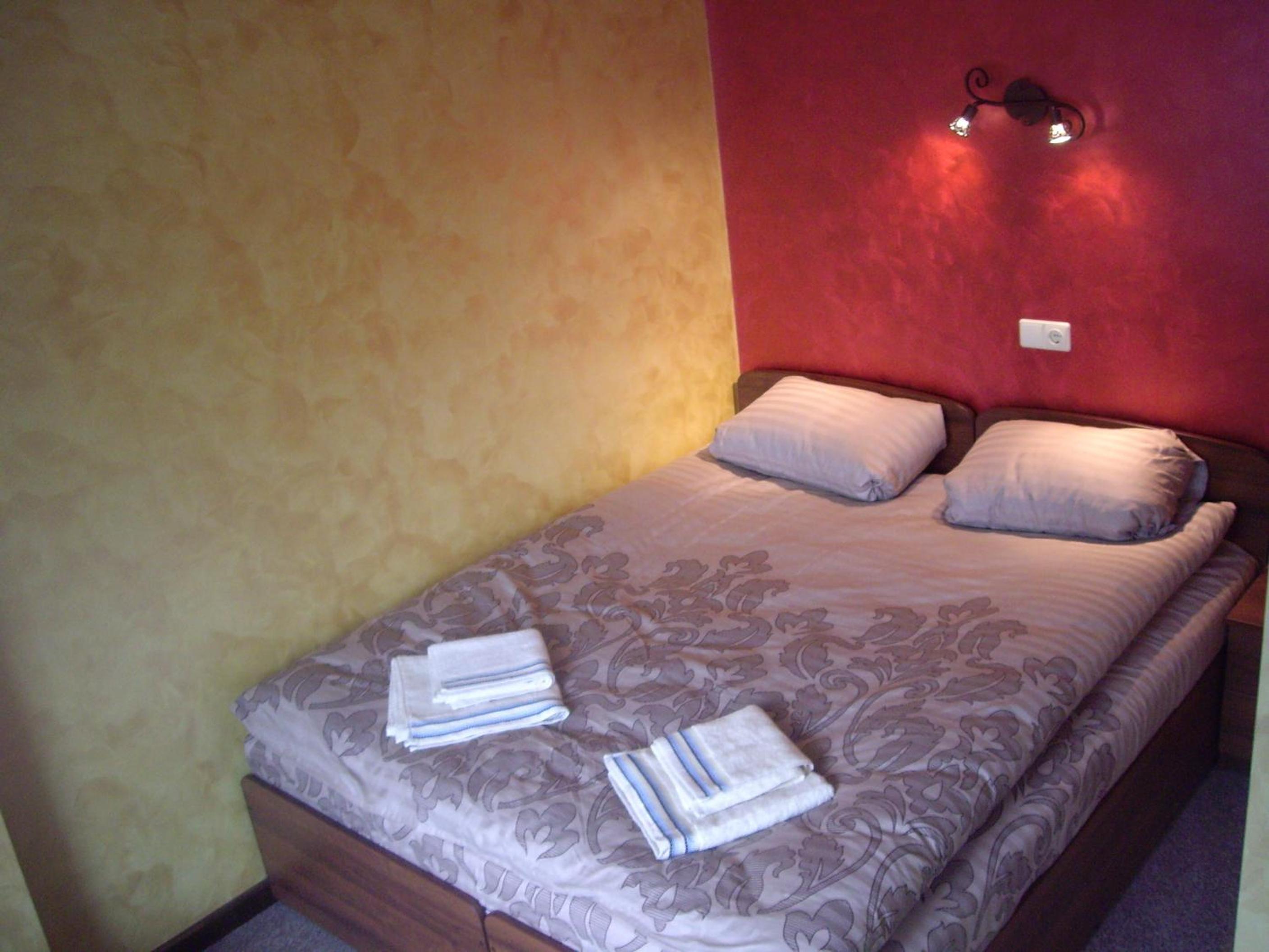 Standard Double Room with Fan photo 1