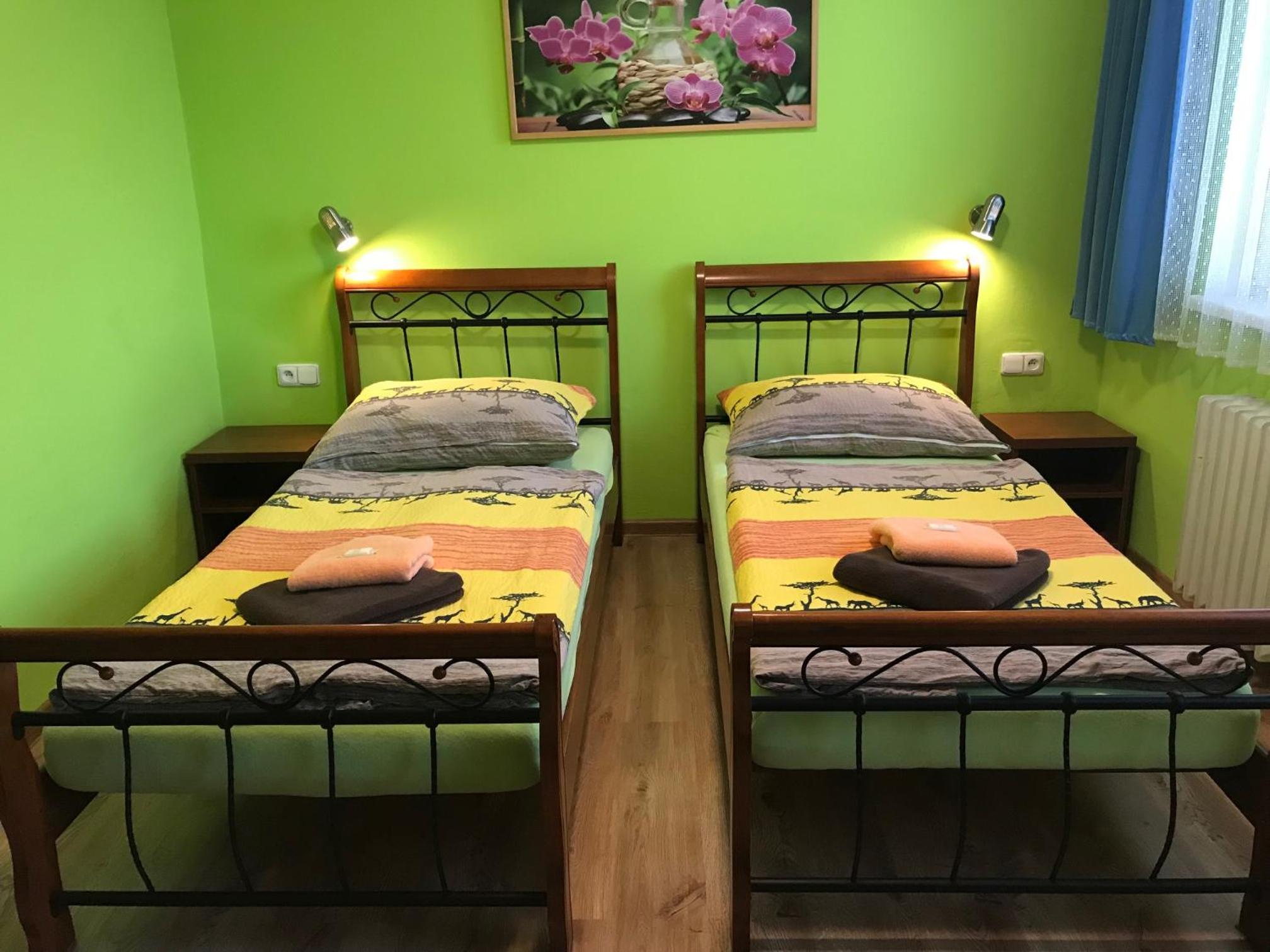 Twin Room With Private Bathroom photo 1