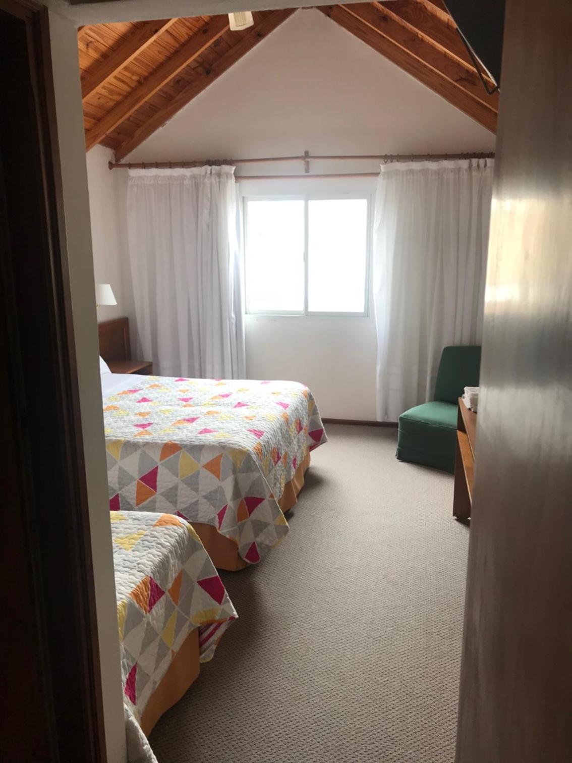 Triple Room with Side Beach View photo 1