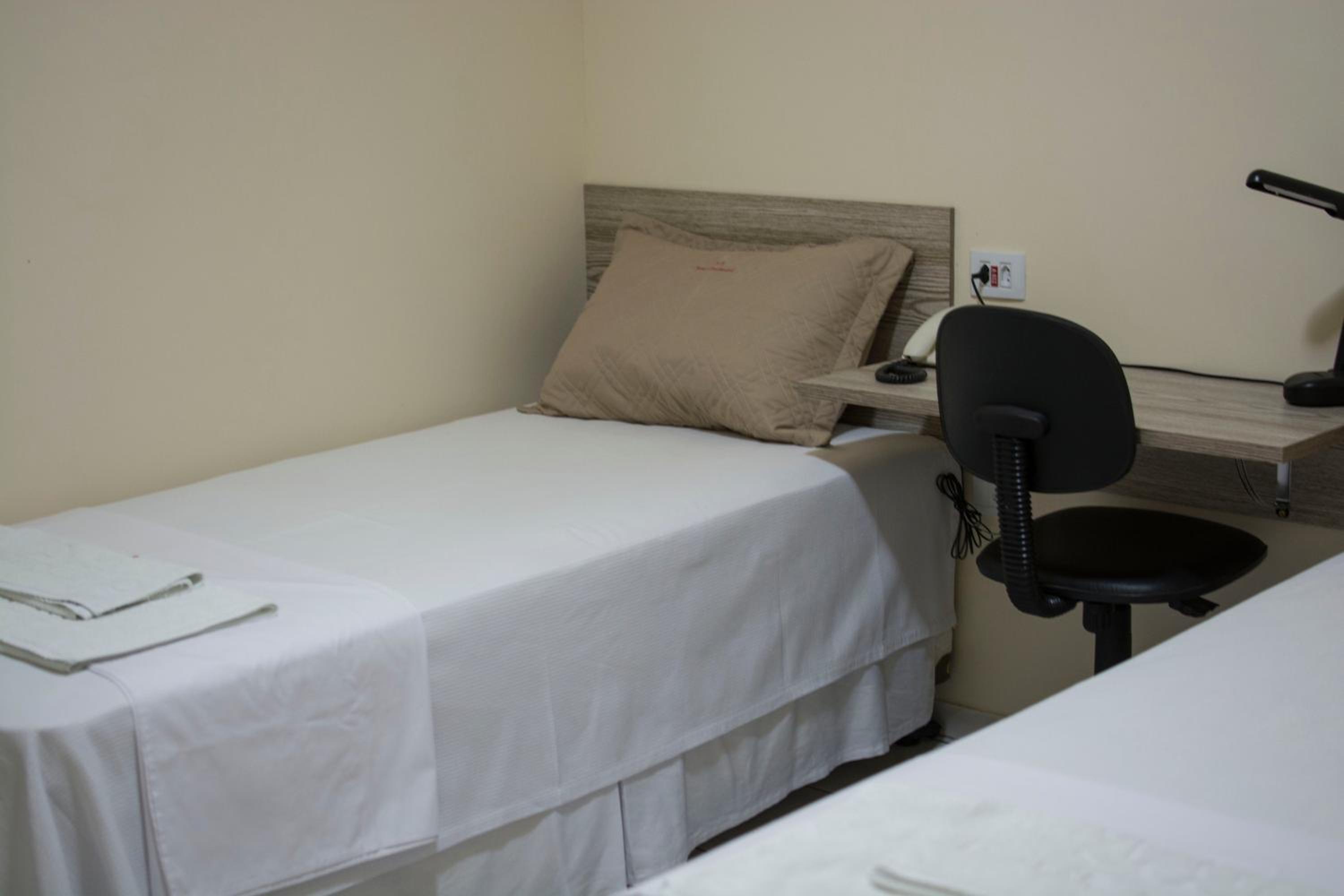 Deluxe Twin Room photo 3