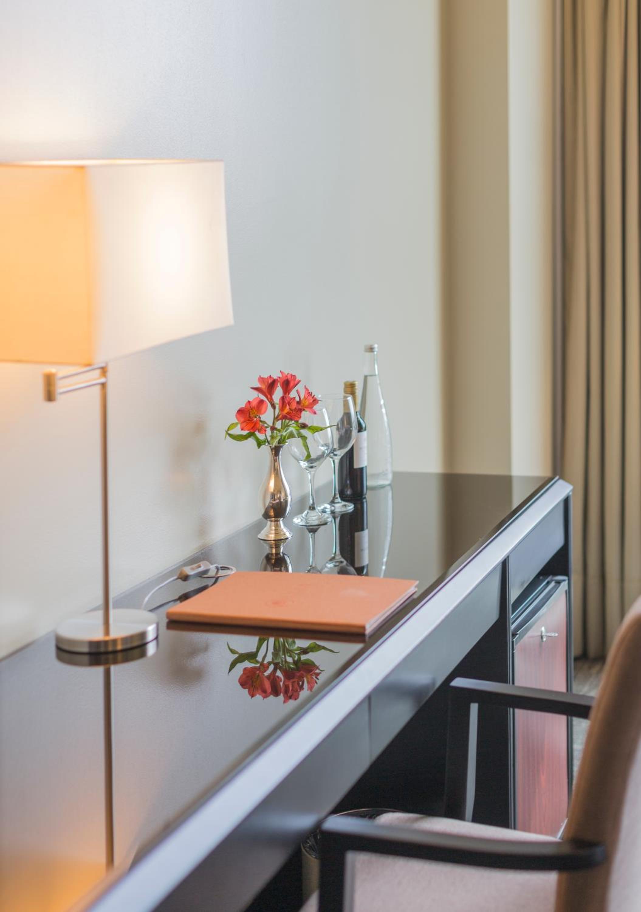 Superior King Room - Photo 3
