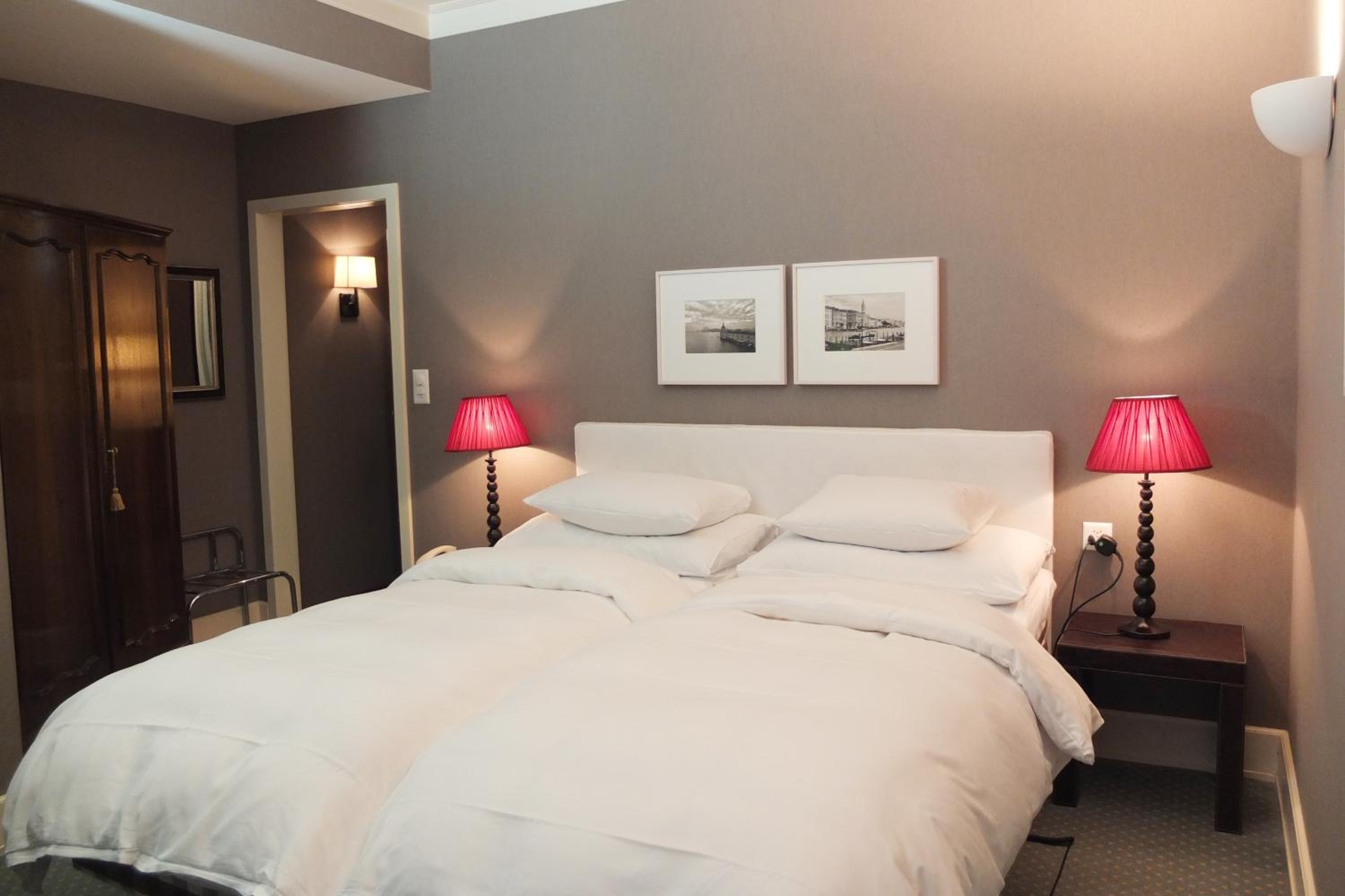 Classic Double Room