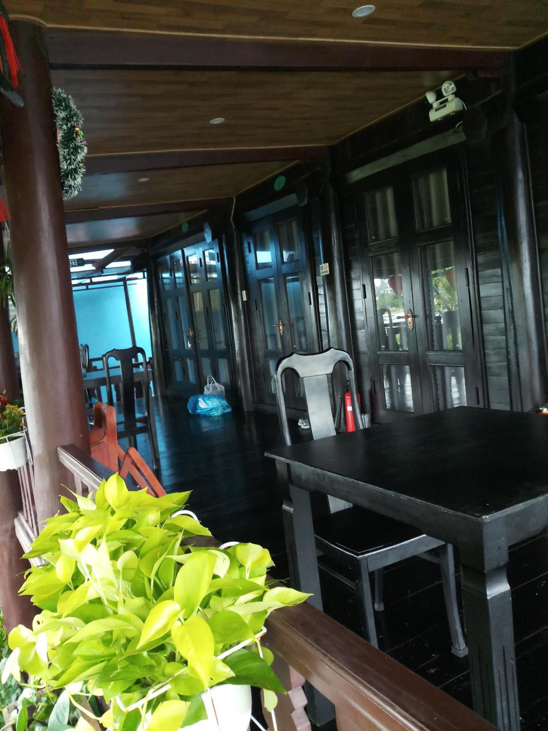 Suite - Photo 18