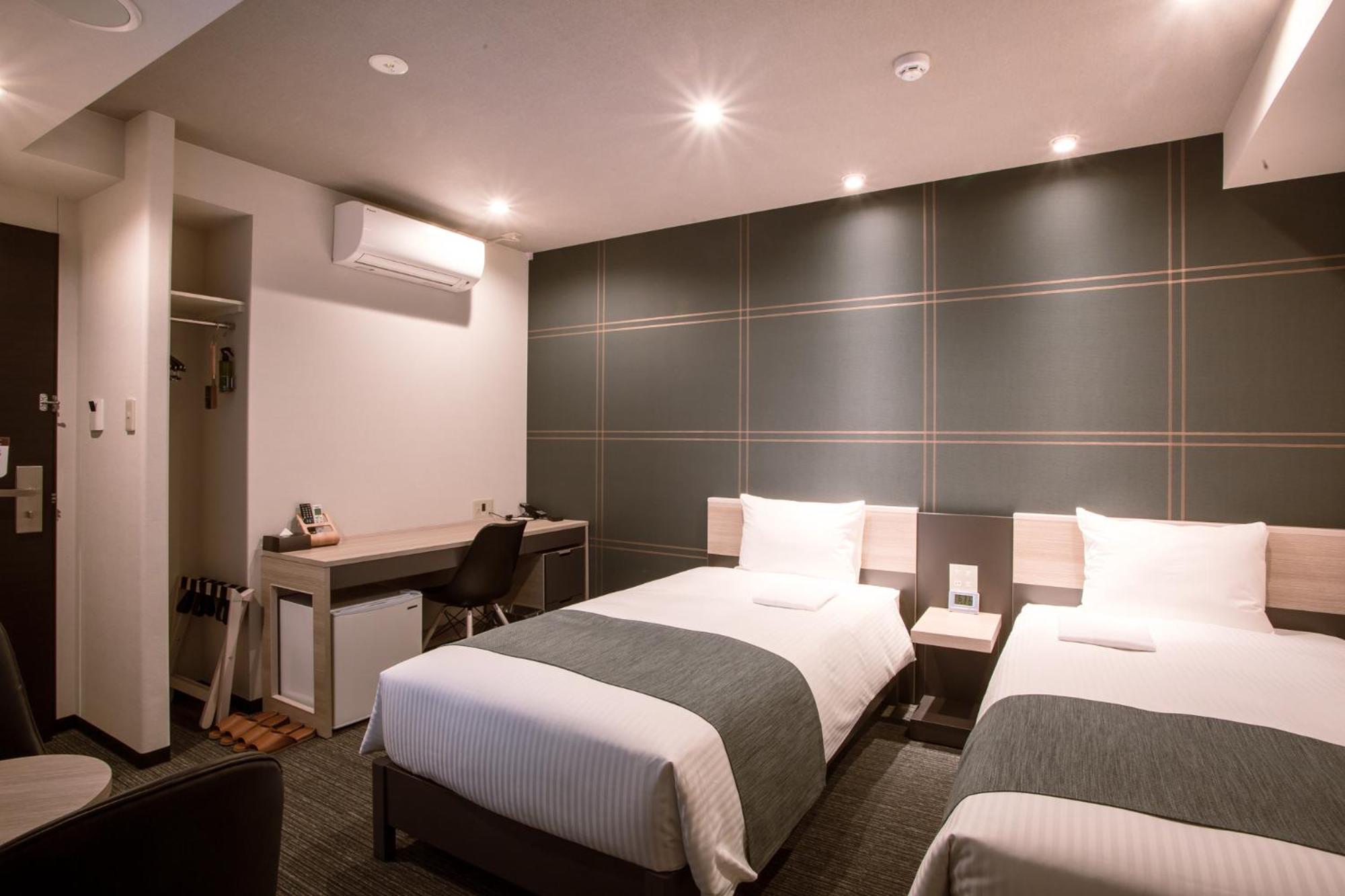 Standard Twin Room - Non-Smoking - Photo 14