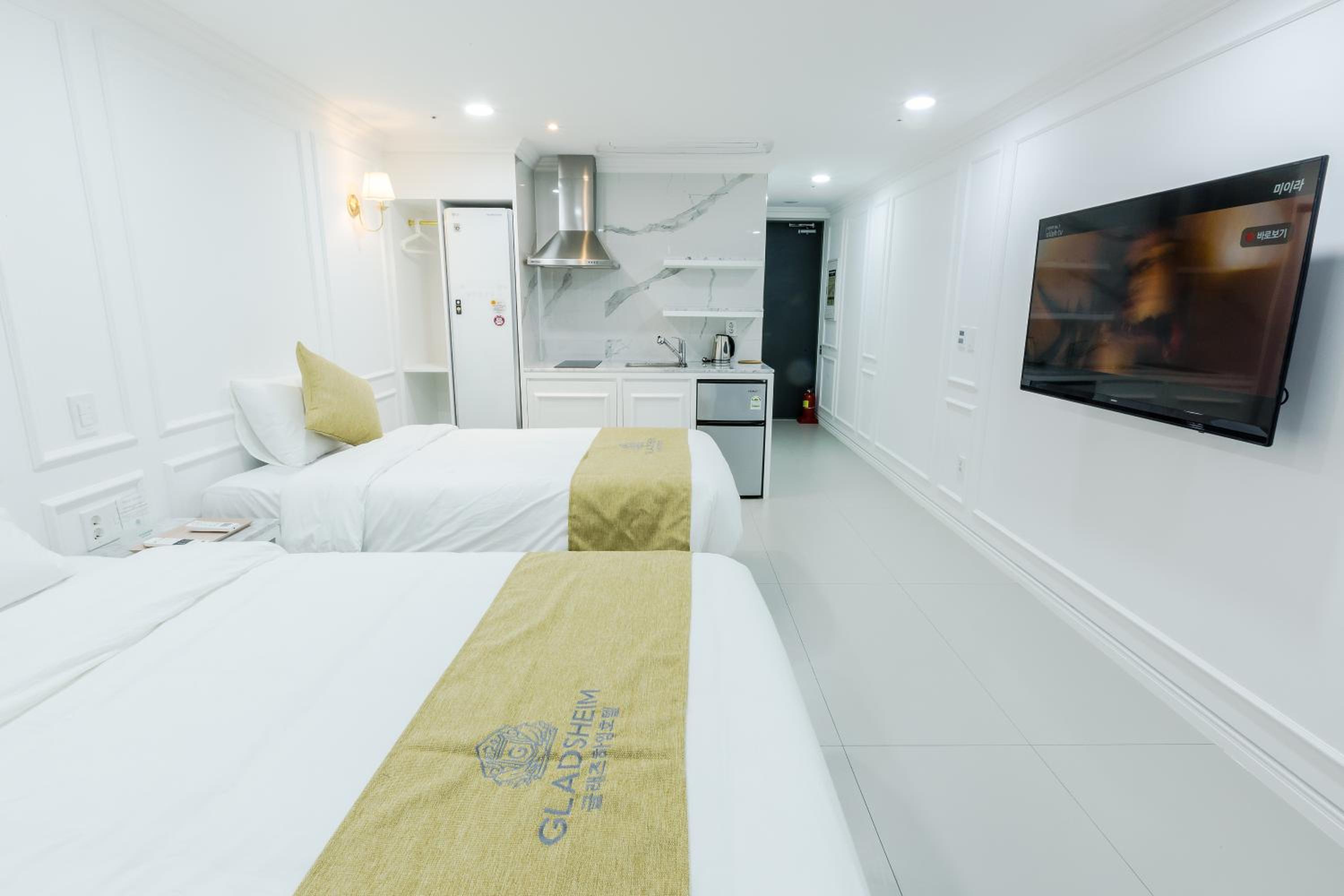 Standard Twin Room with Sea View
