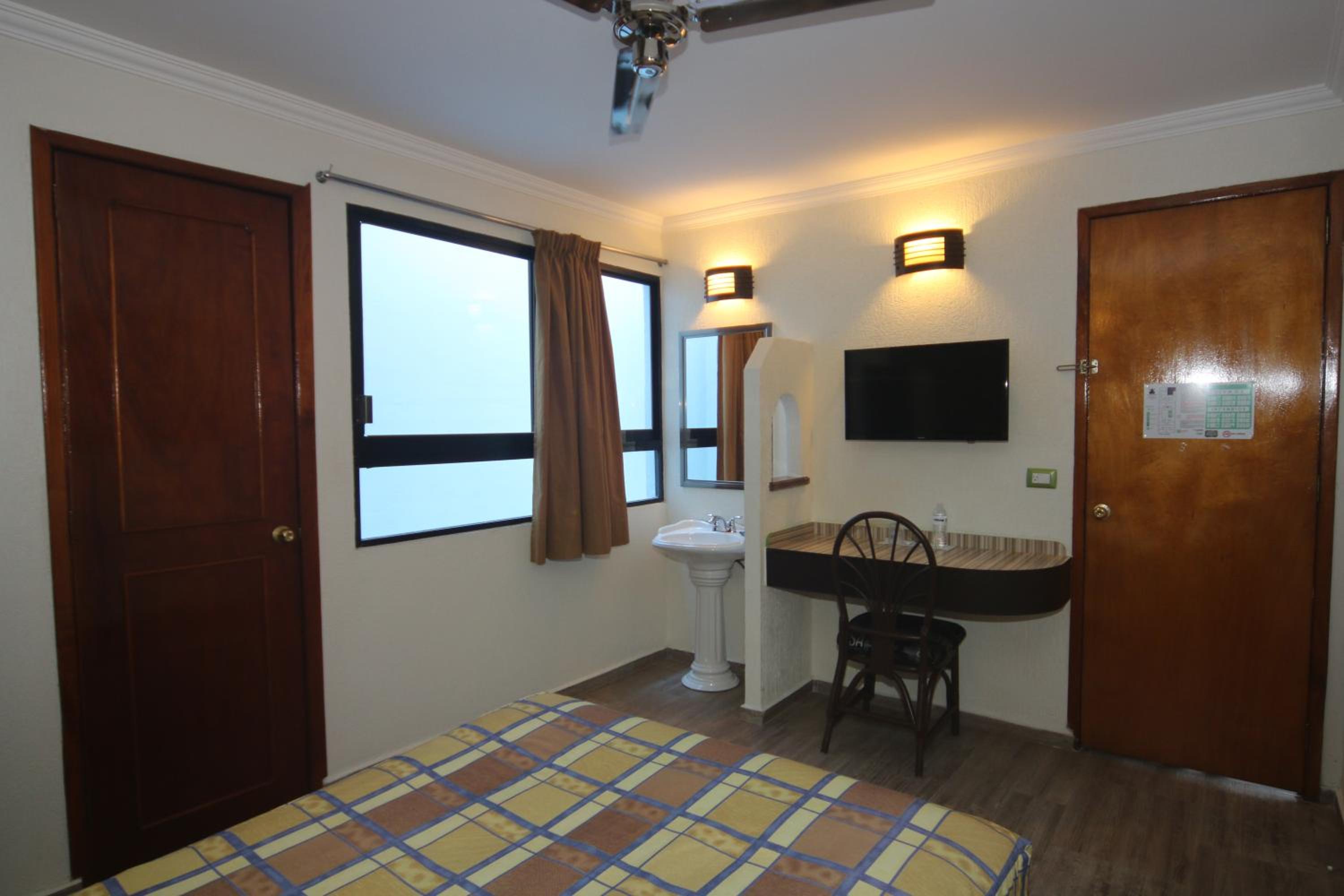 Standard Double Room photo 2