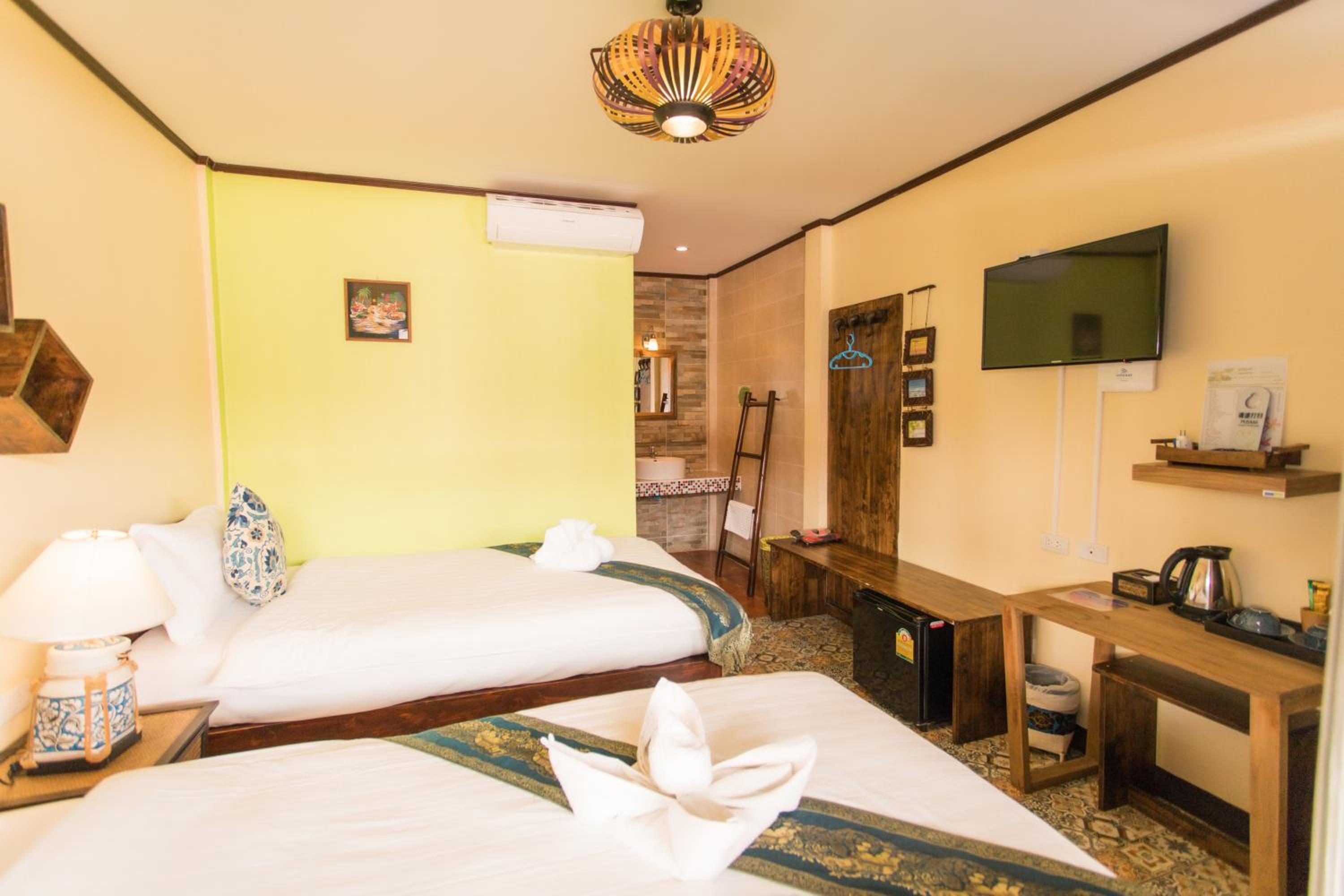 Standard Twin Room