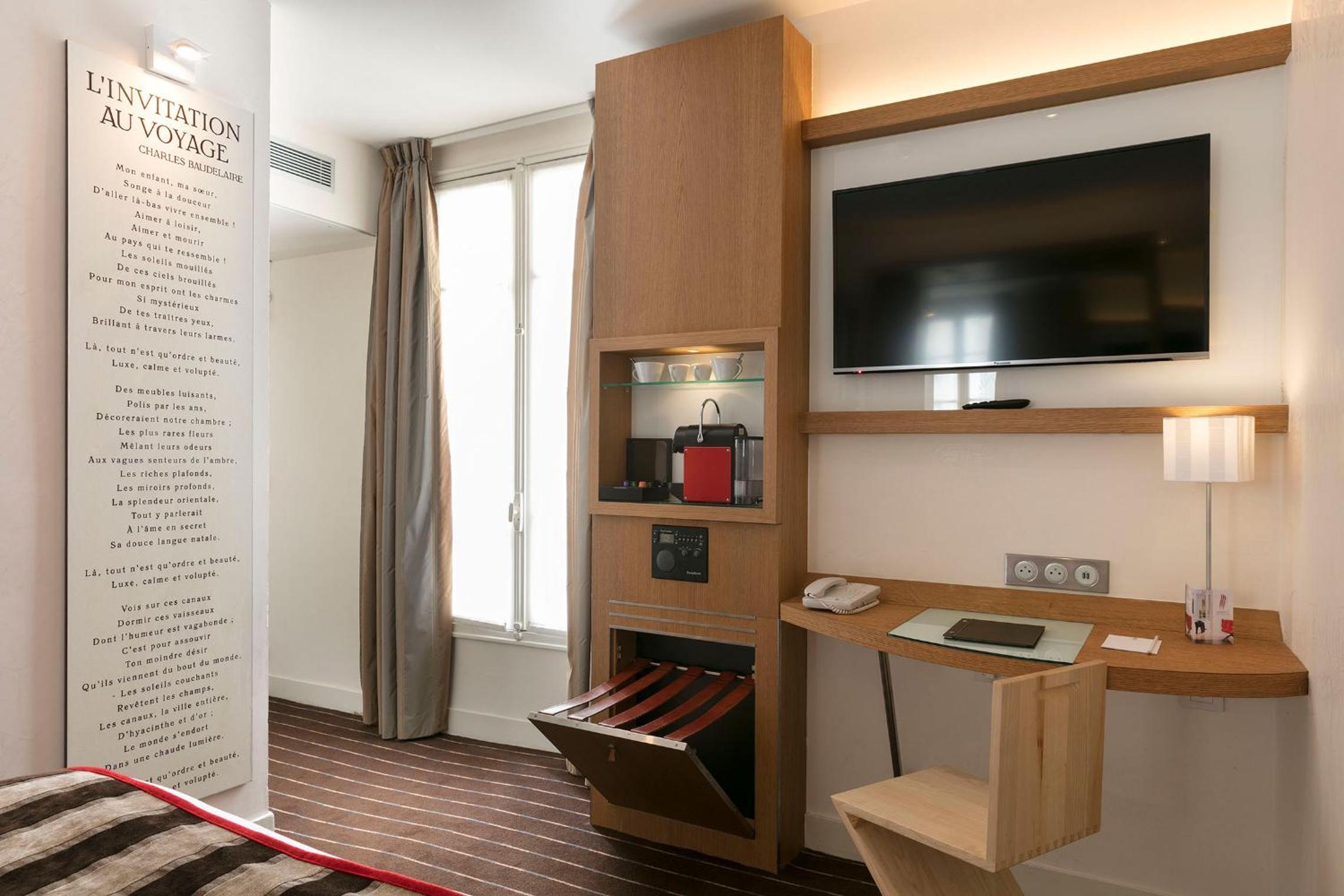 Small Double Room with Winter Garden View photo 3