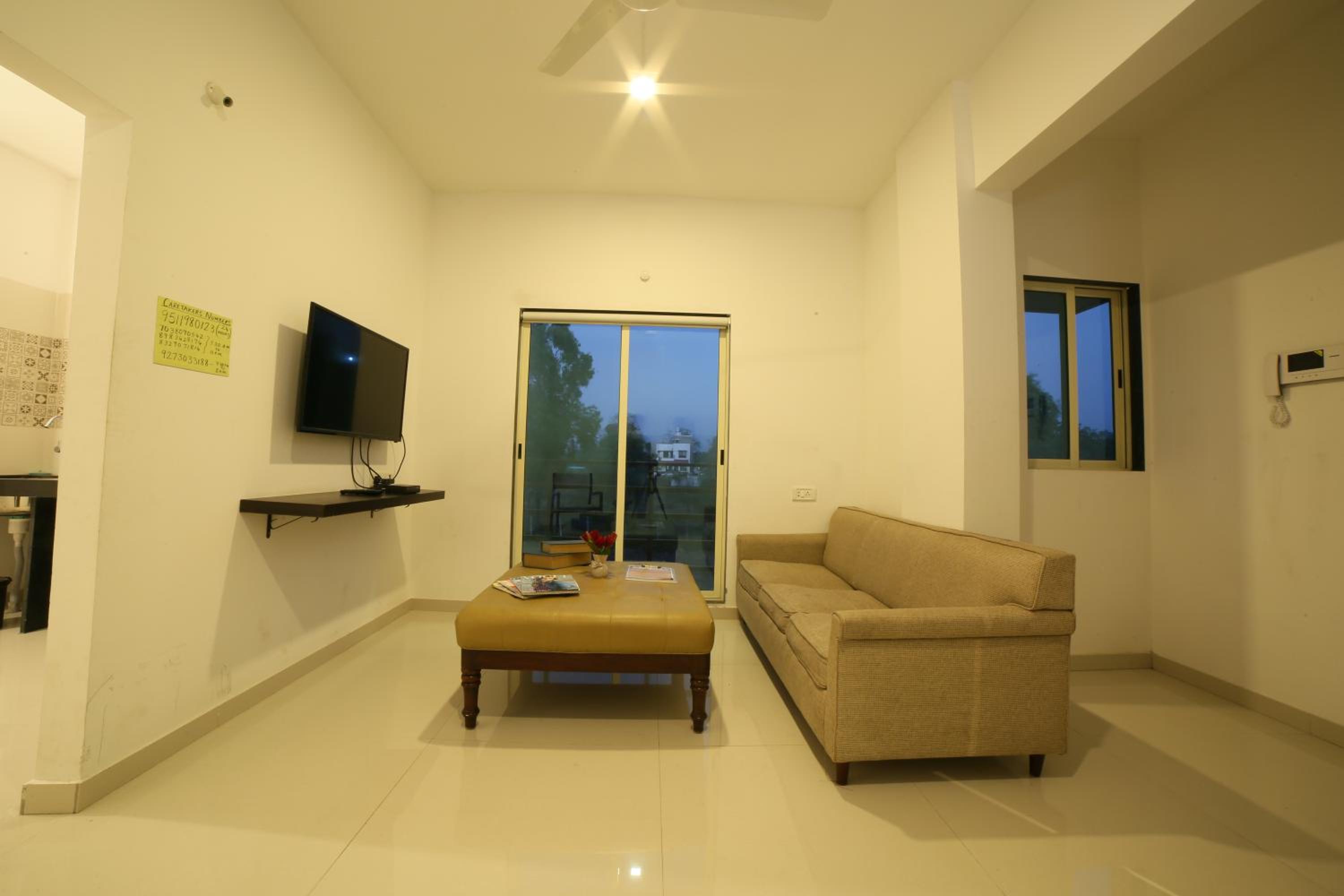 One-Bedroom Apartment - Photo 8