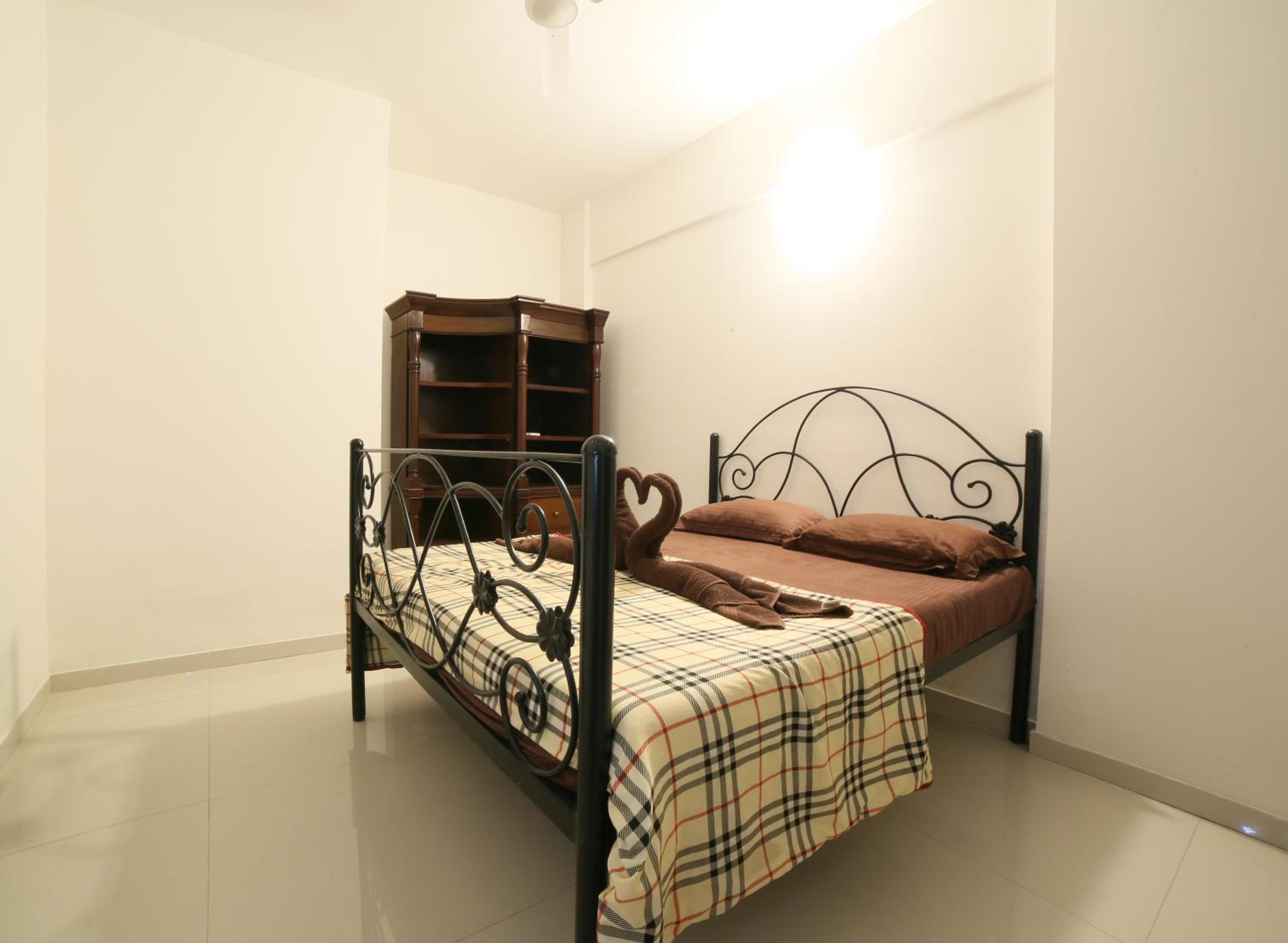 One-Bedroom Apartment - Photo 5