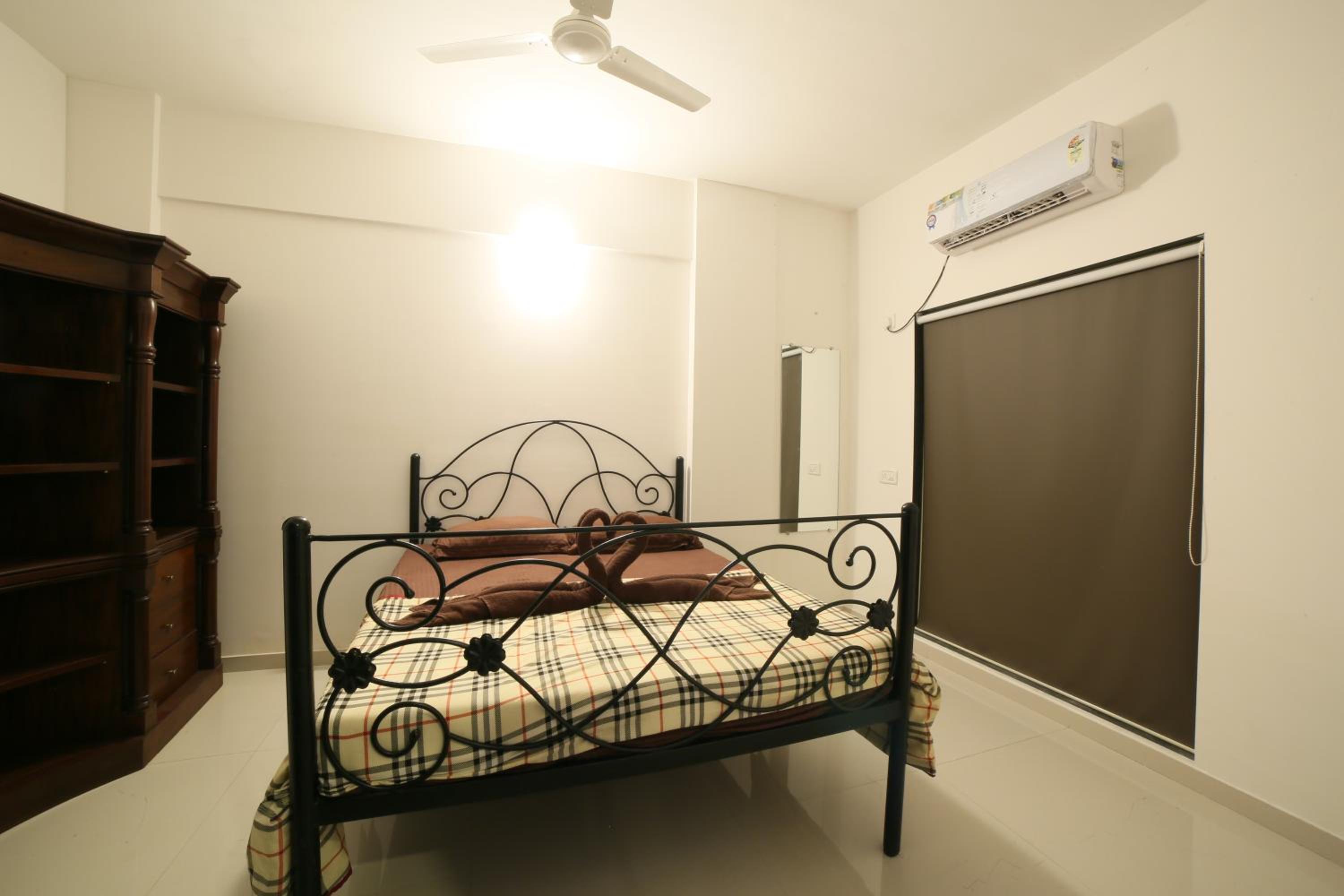 One-Bedroom Apartment - Photo 16