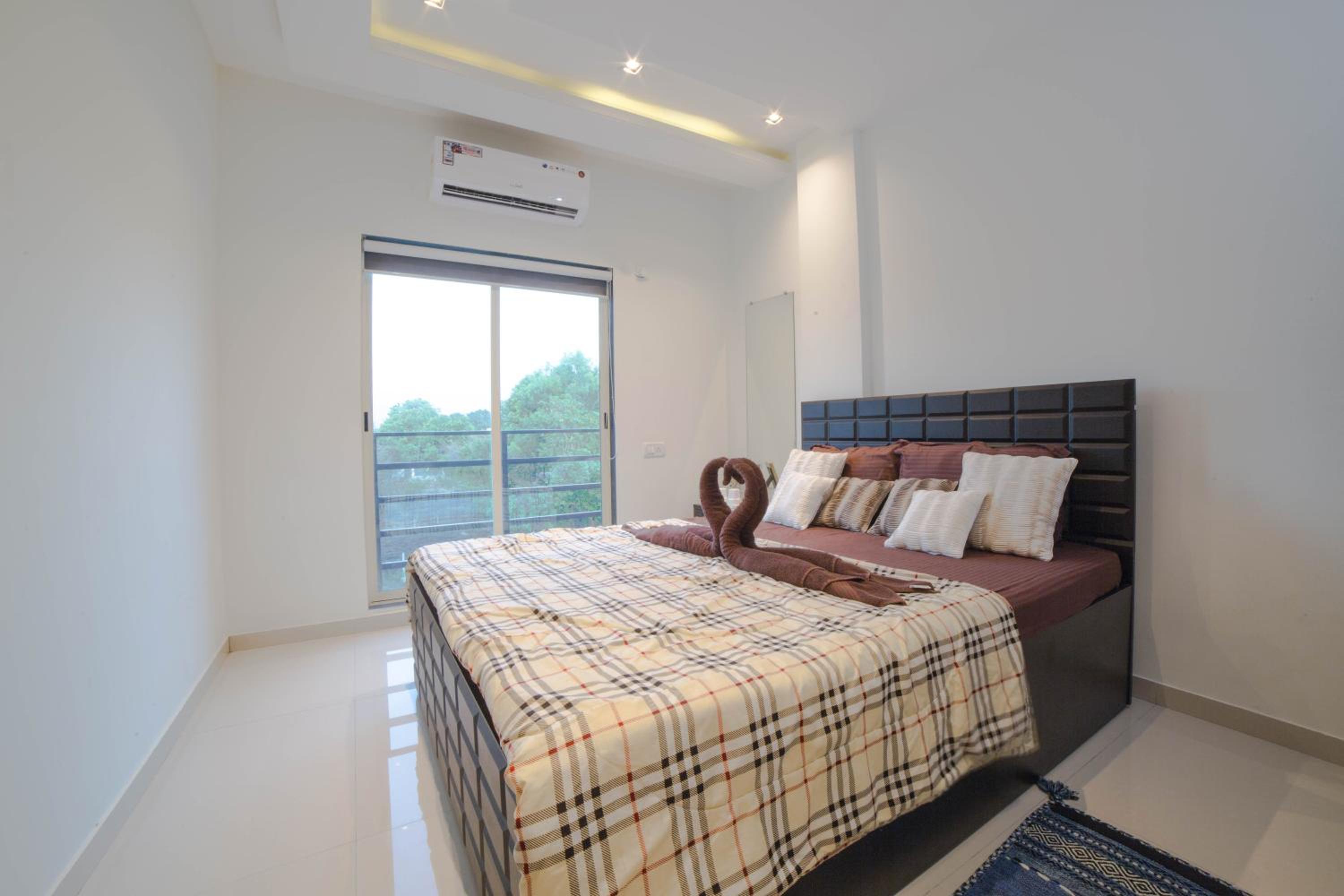 One-Bedroom Apartment - Photo 20