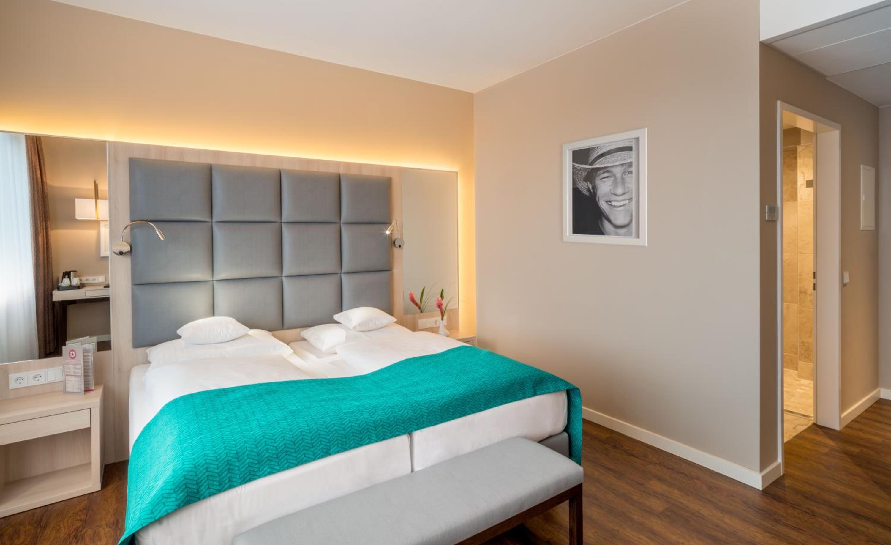Deluxe Double or Twin Room photo 2