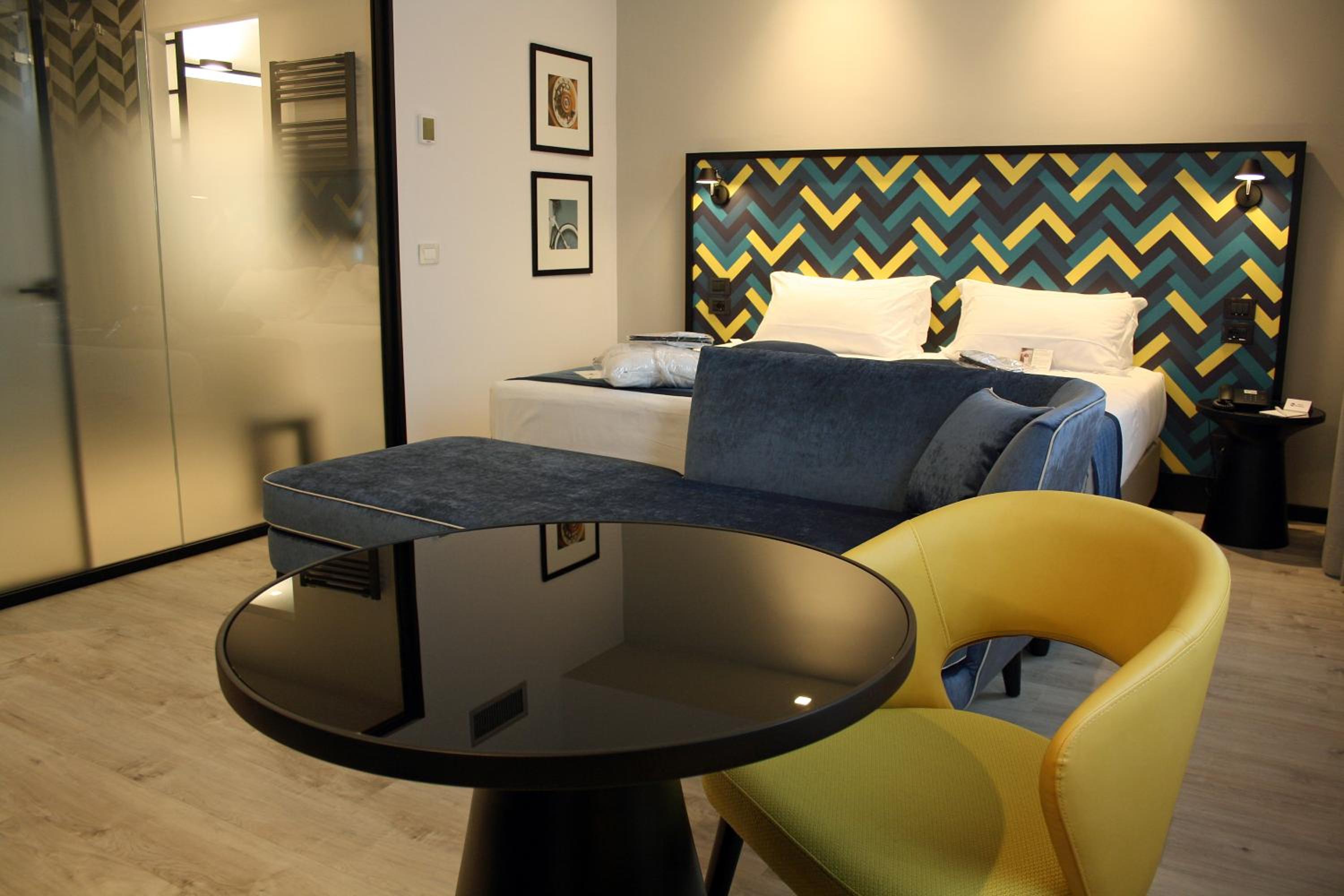 Executive King Suite - Photo 14