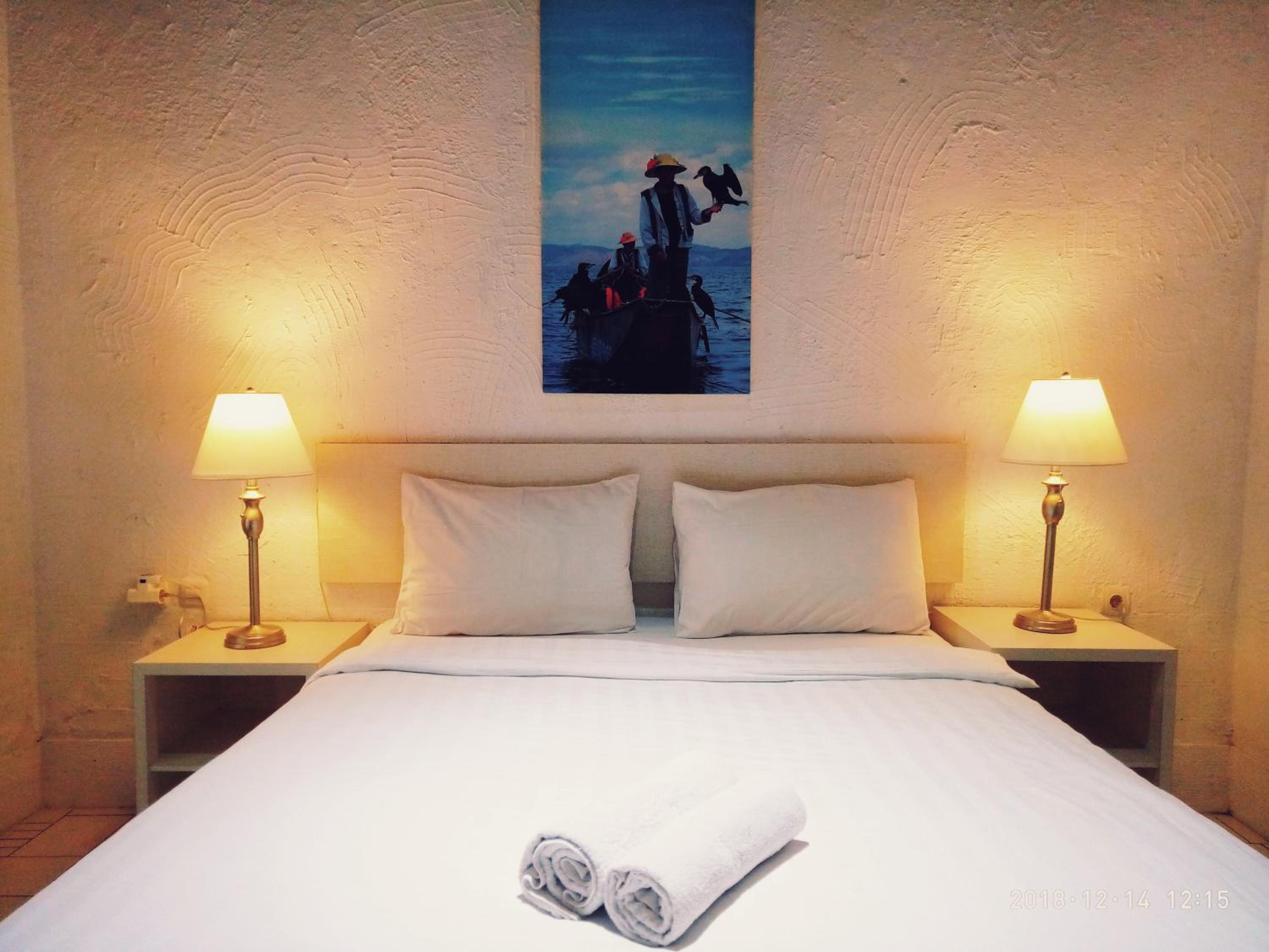 Double Room with Pool View photo 2