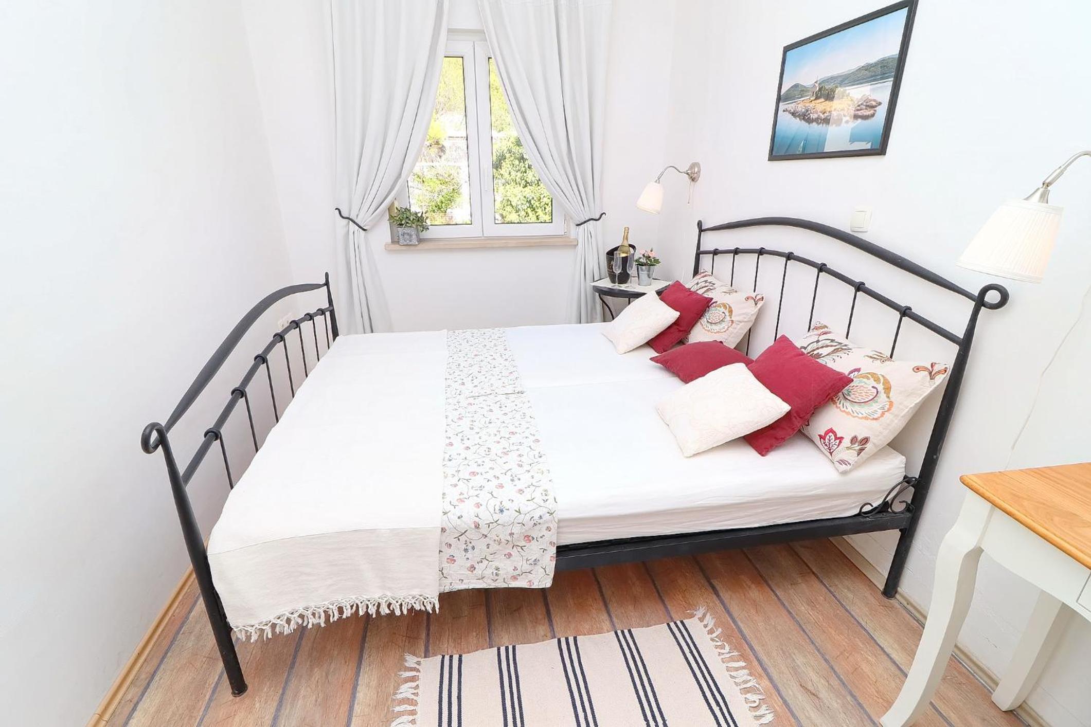 Two-Bedroom Apartment with Terrace and Sea View photo 1