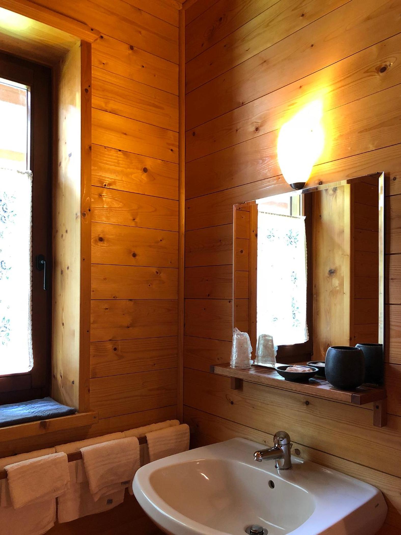 Quadruple Room with Bathroom - Photo 10