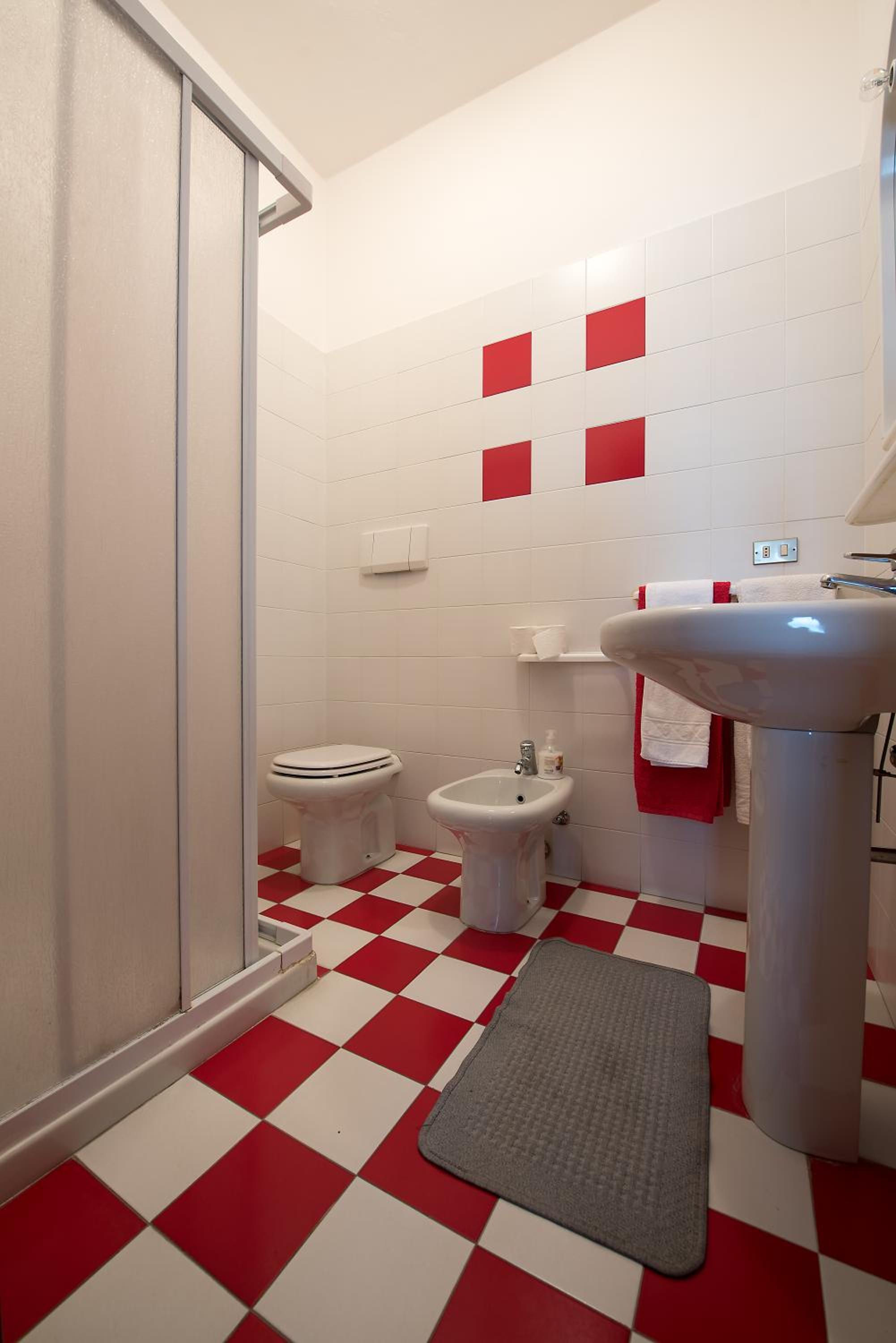 Double Room With Private Bathroom photo 2