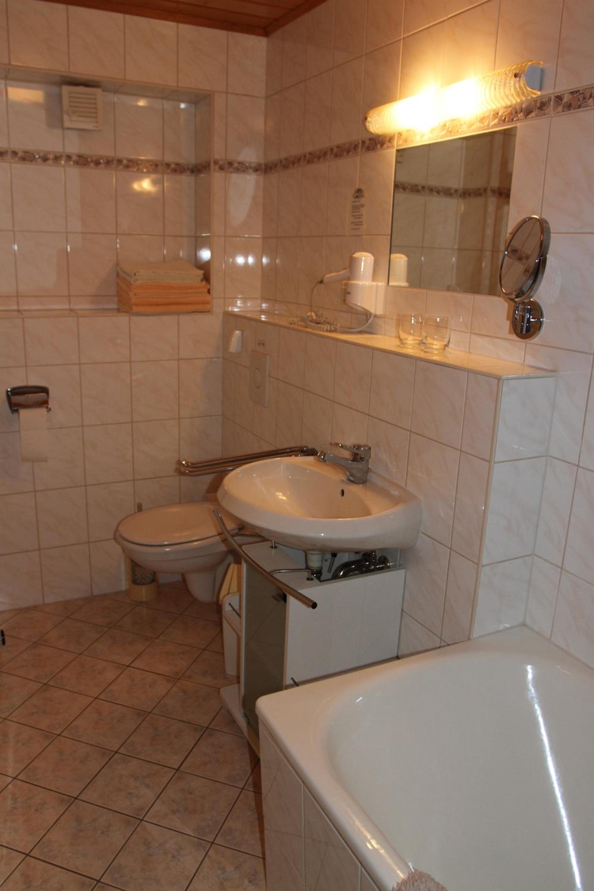 One-Bedroom Apartment (2 - 4 Adults) photo 3