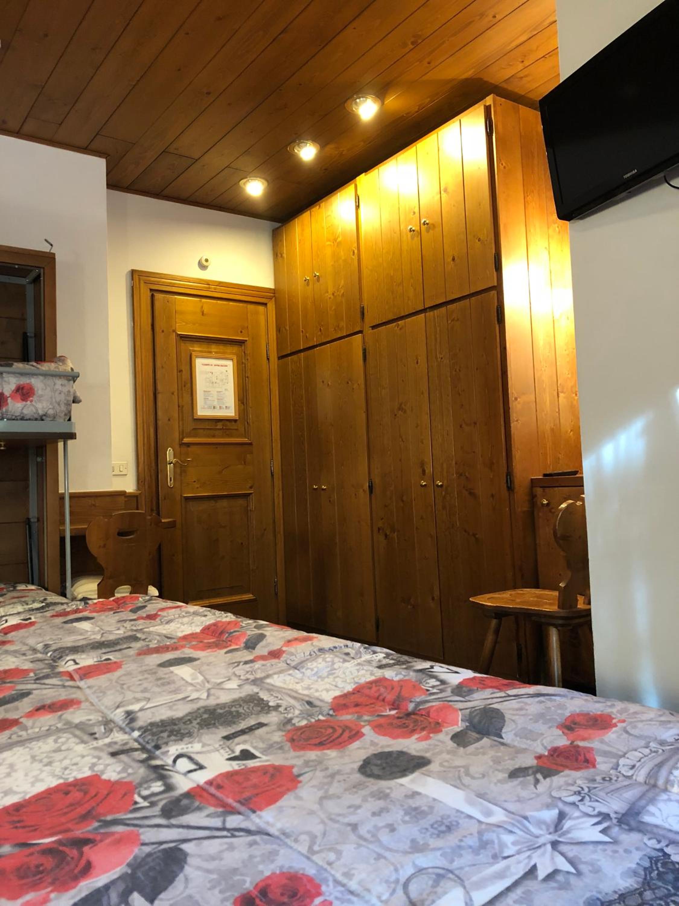 Quadruple Room - Photo 4