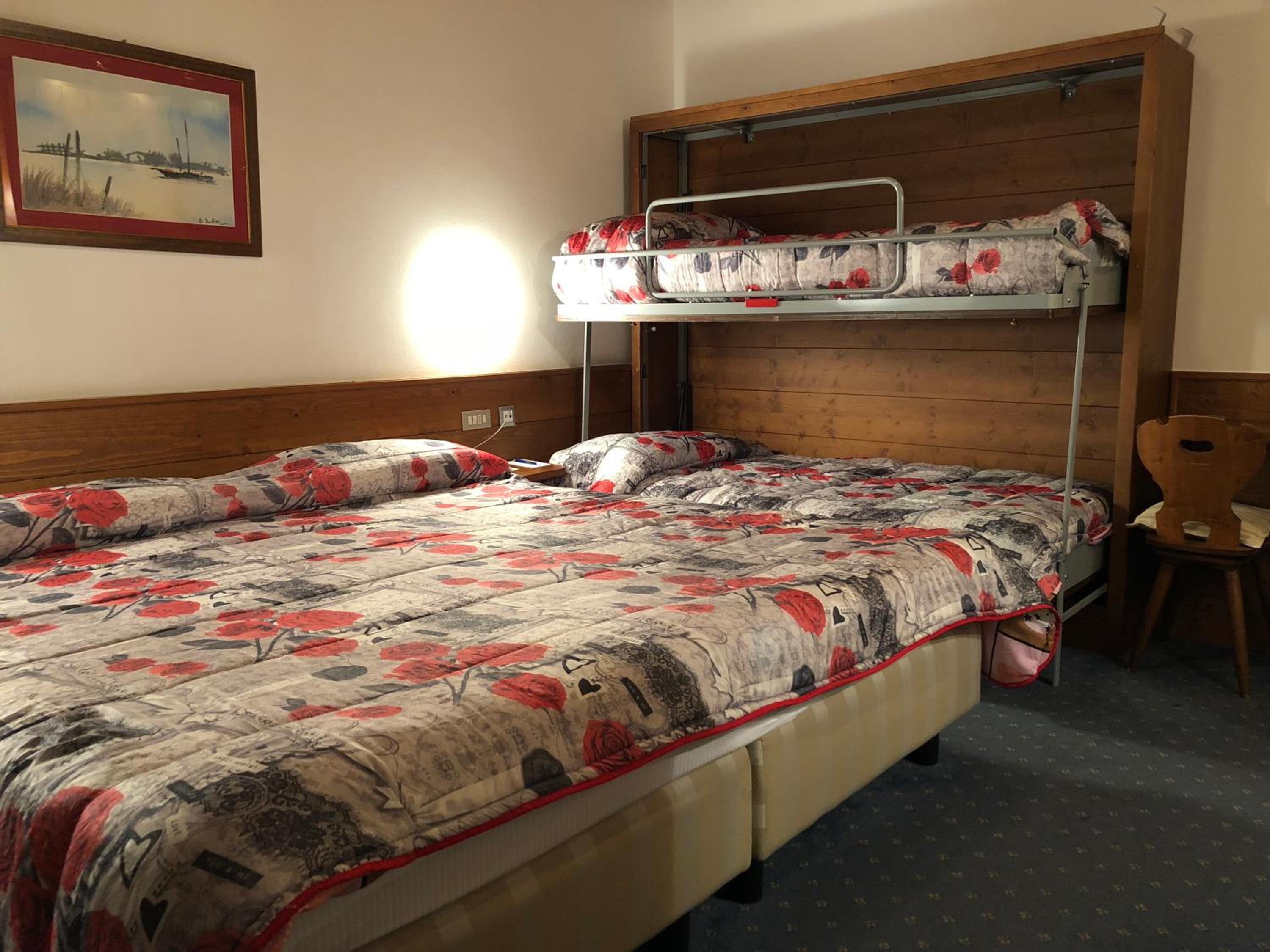 Quadruple Room - Photo 1