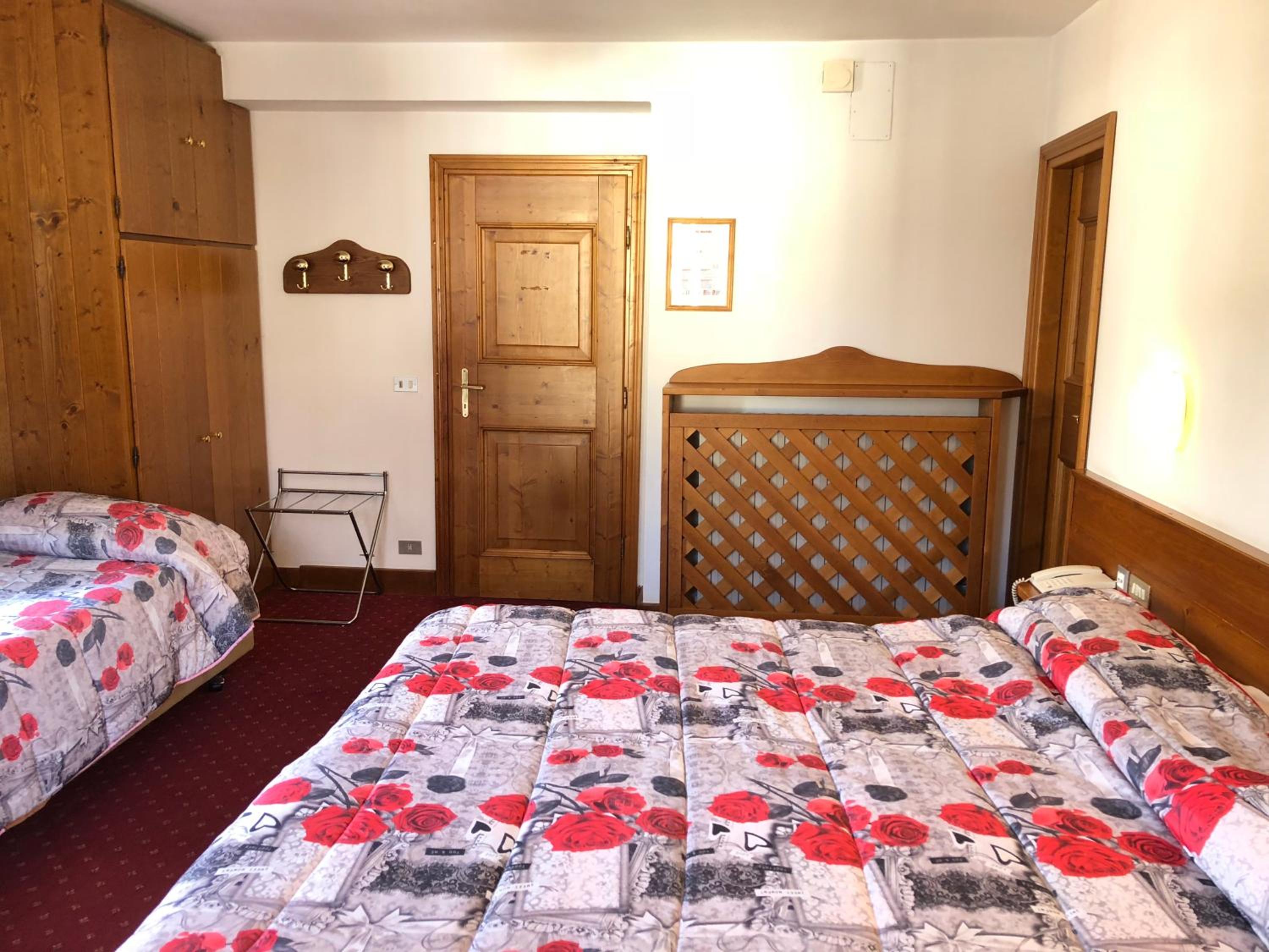 Triple Room - Photo 7