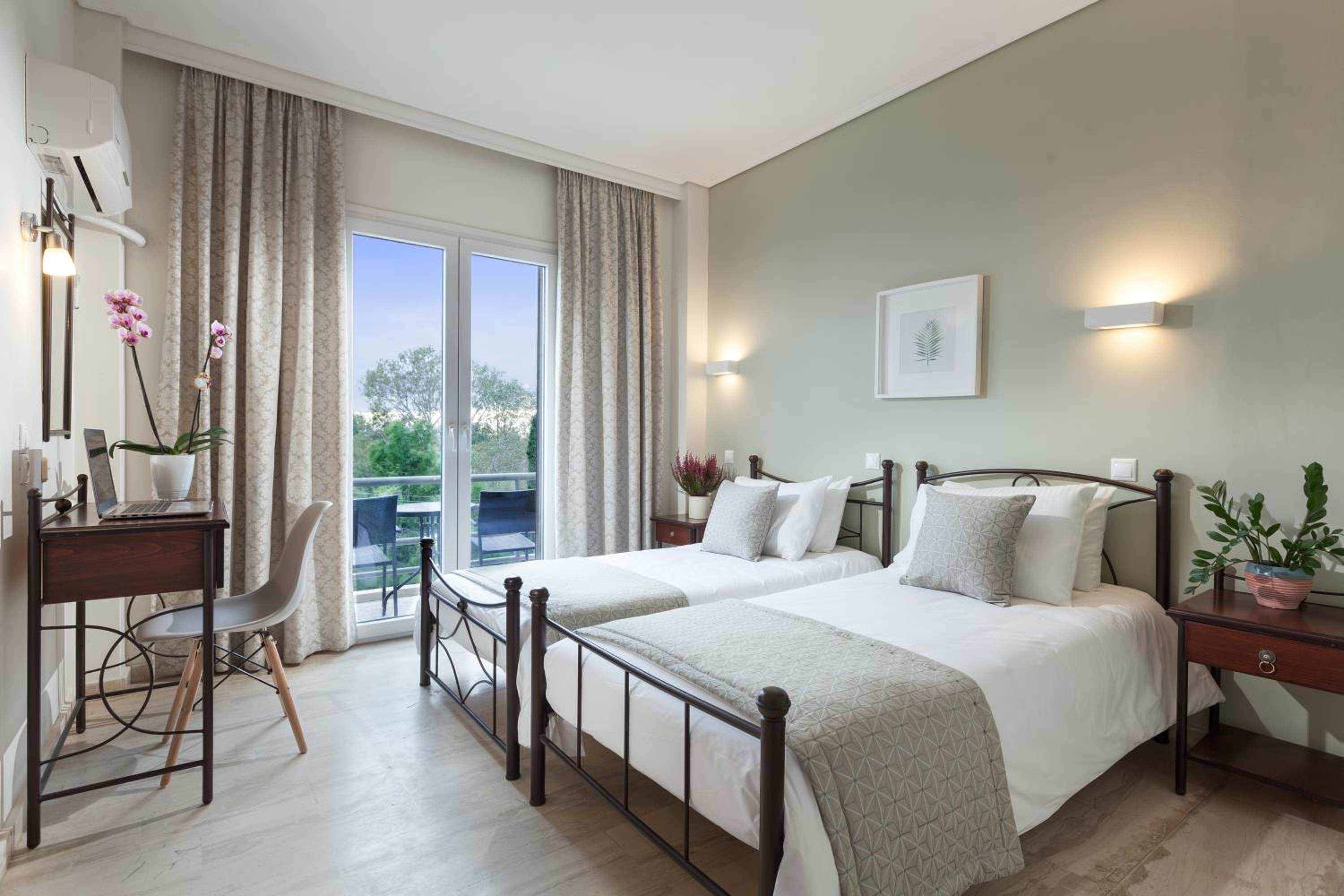 Superior Quadruple Room with Sea View photo 2