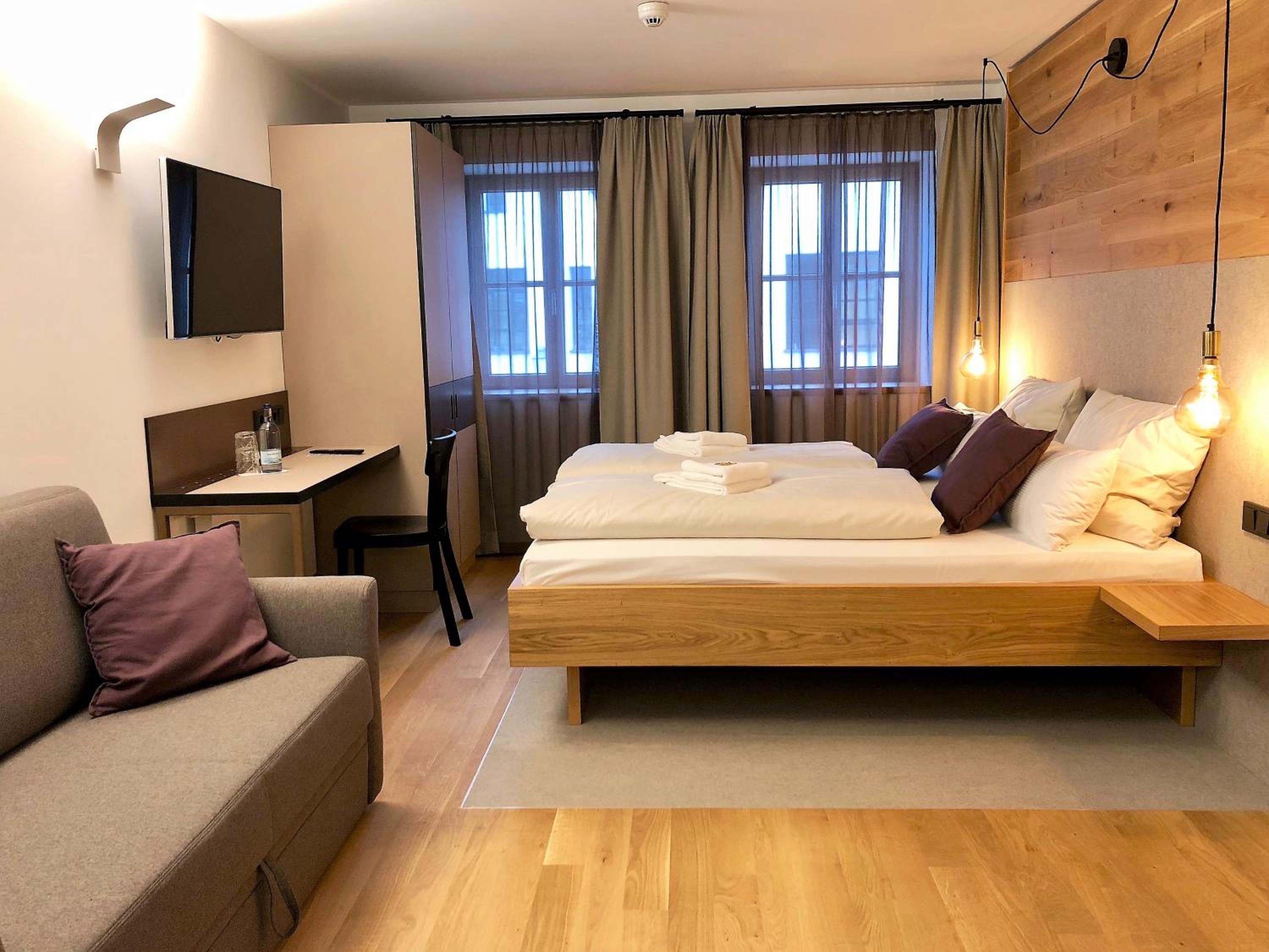 Superior Double Room with Sofa Bed - Photo 1