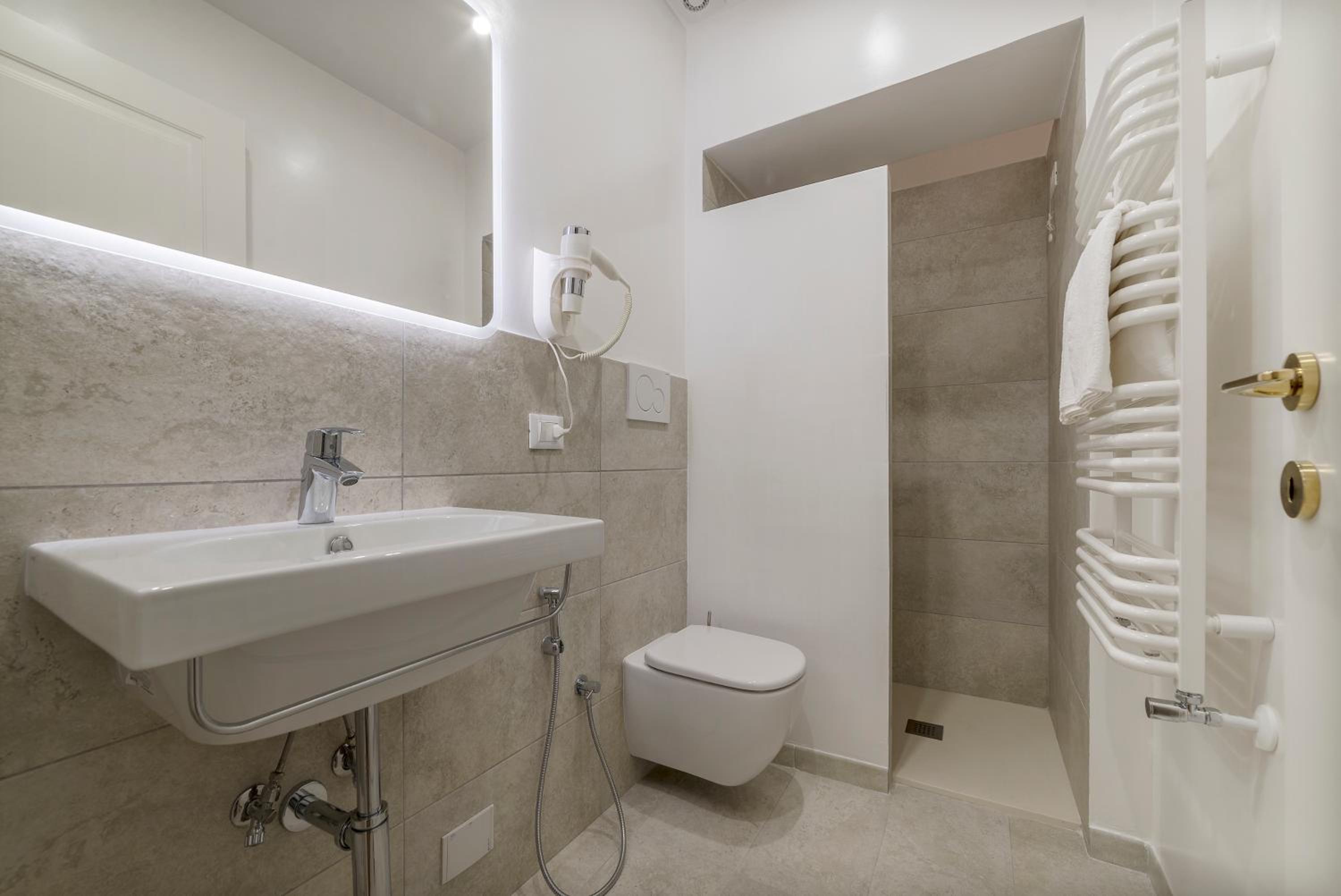 Standard Suite photo 3