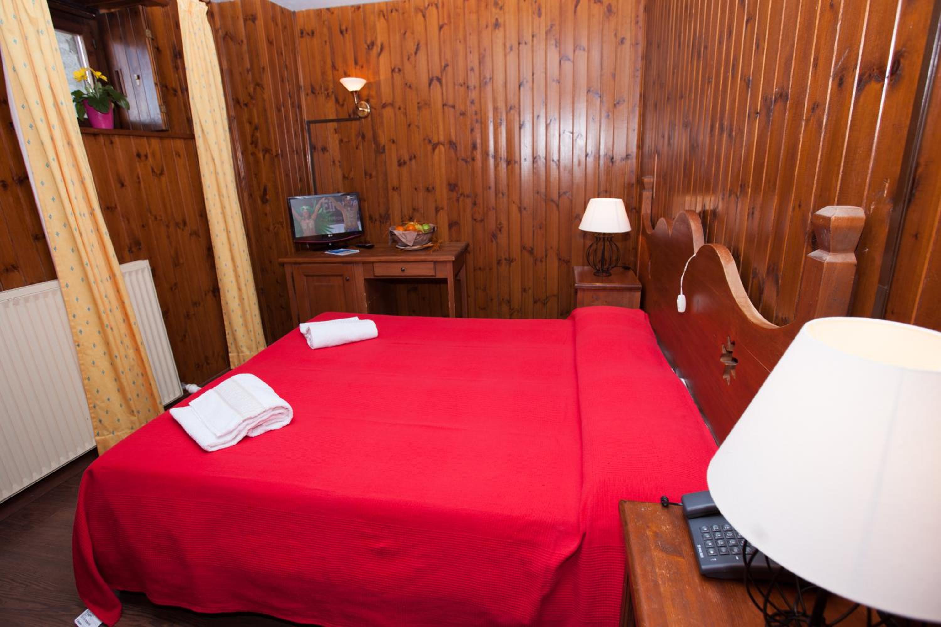 Double or Twin Room photo 2