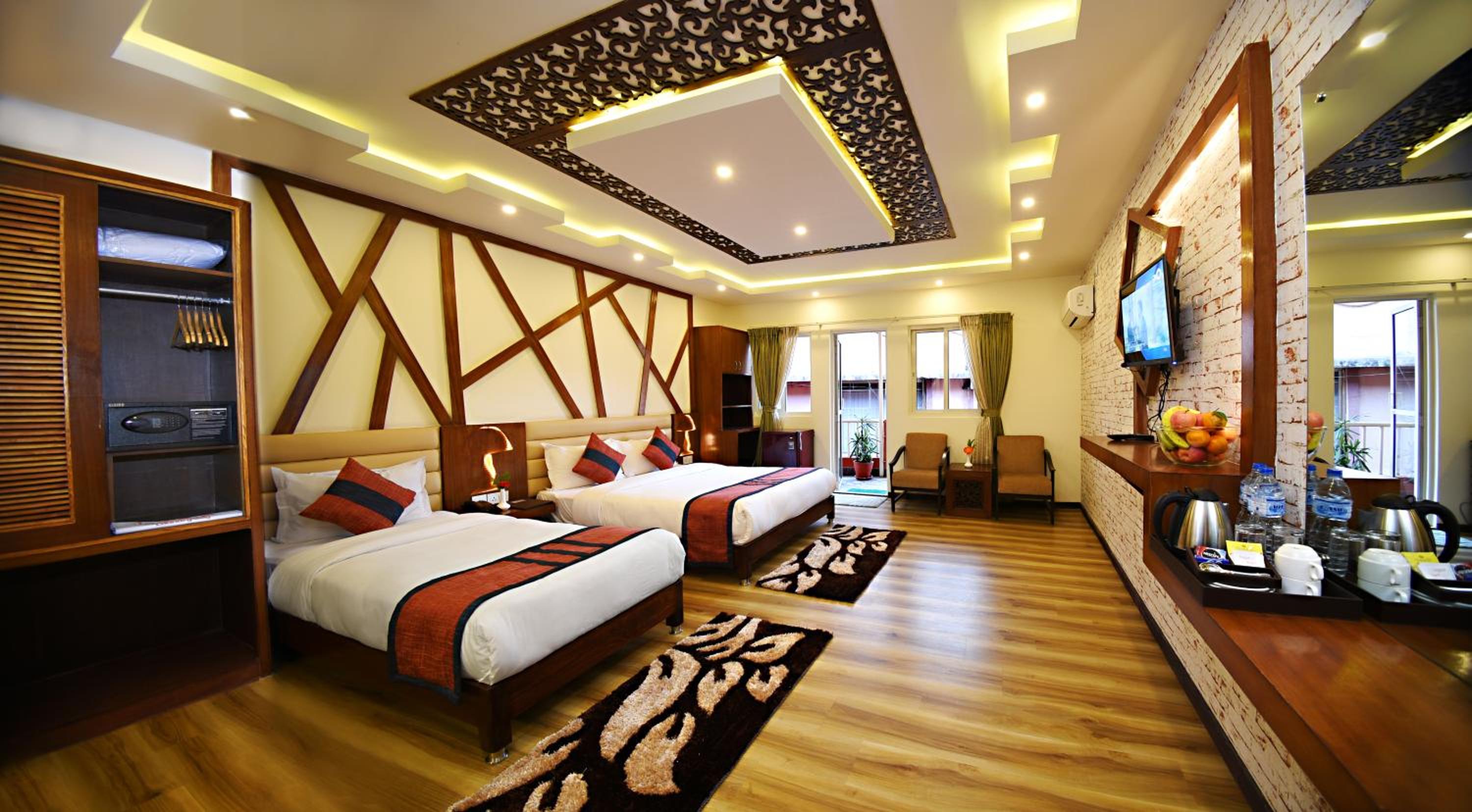 Suite with Balcony - Complimentary Airport Pick up or Drop
