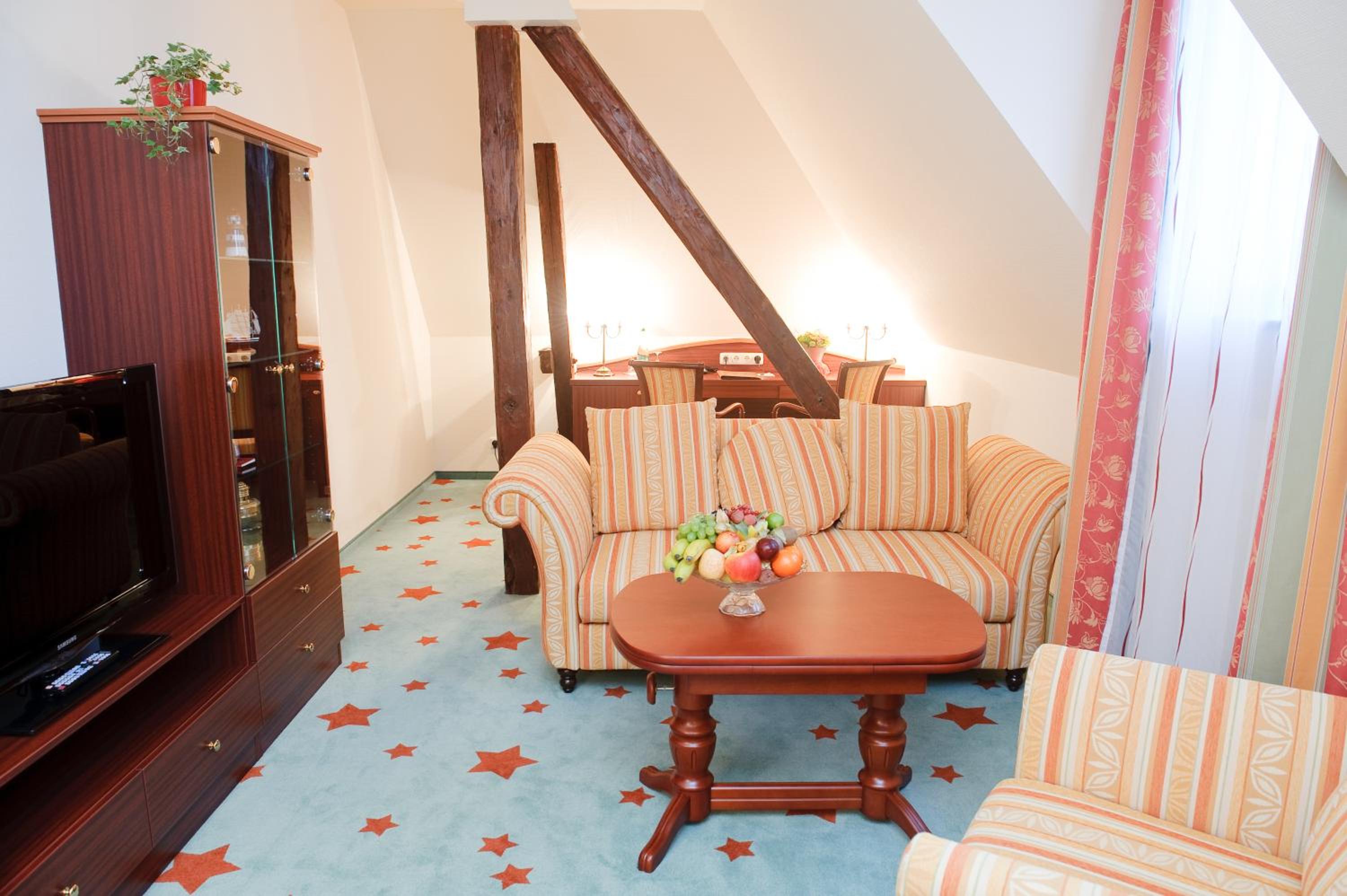Suite - Photo 4