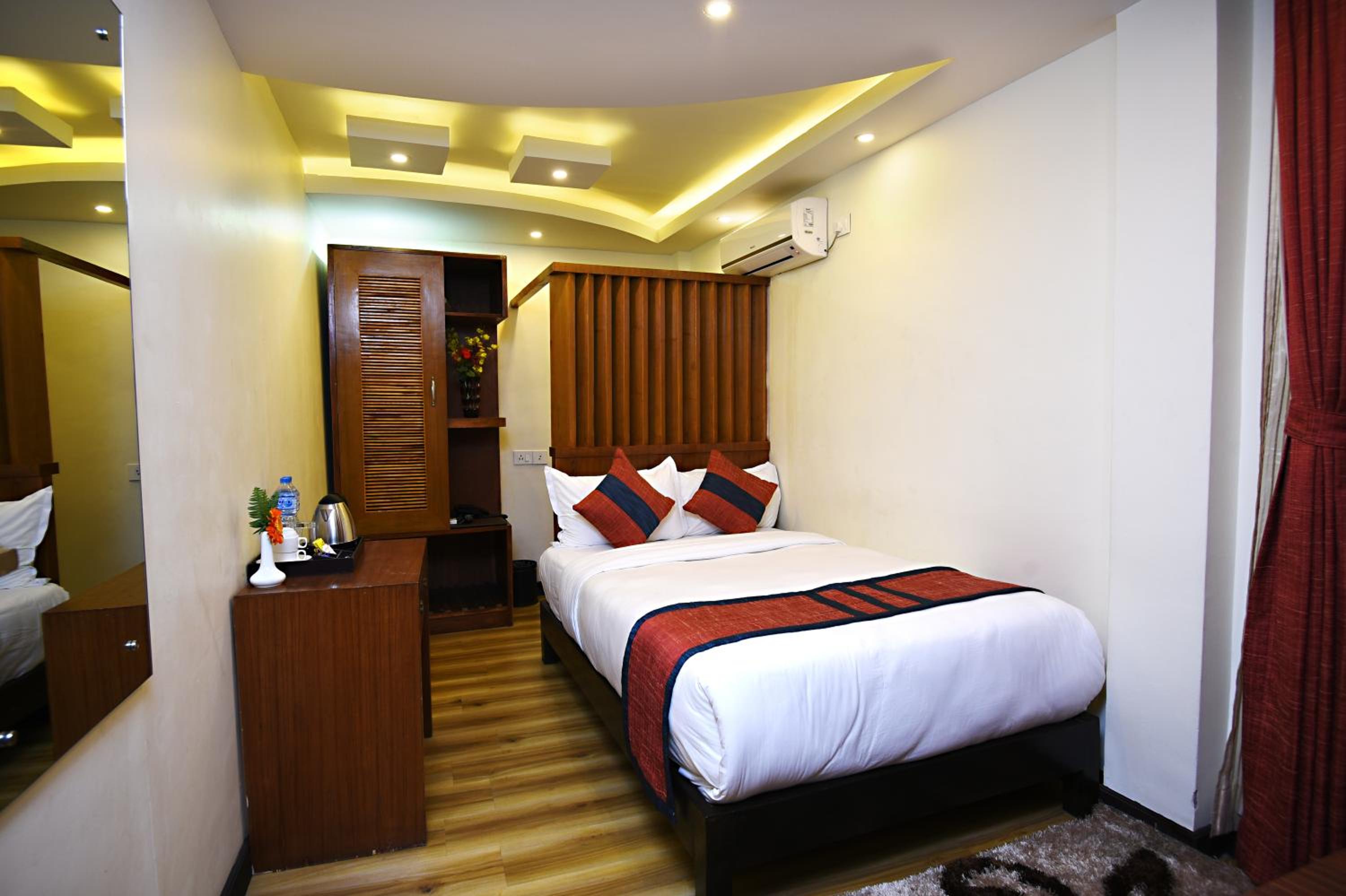 Standard Single Room - Complimentary Airport Pick up or Drop