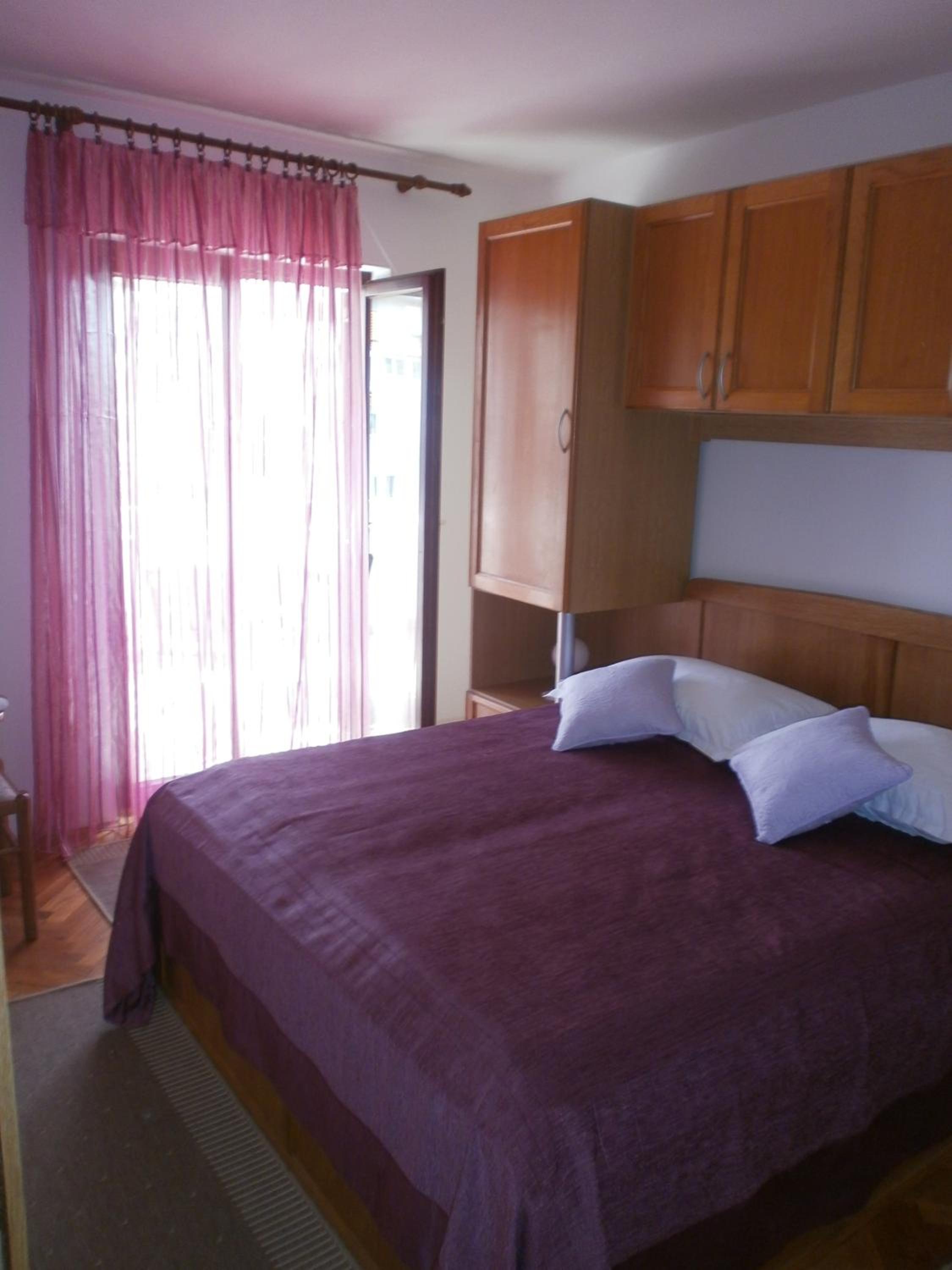 Two-Bedroom Apartment with Balcony photo 3