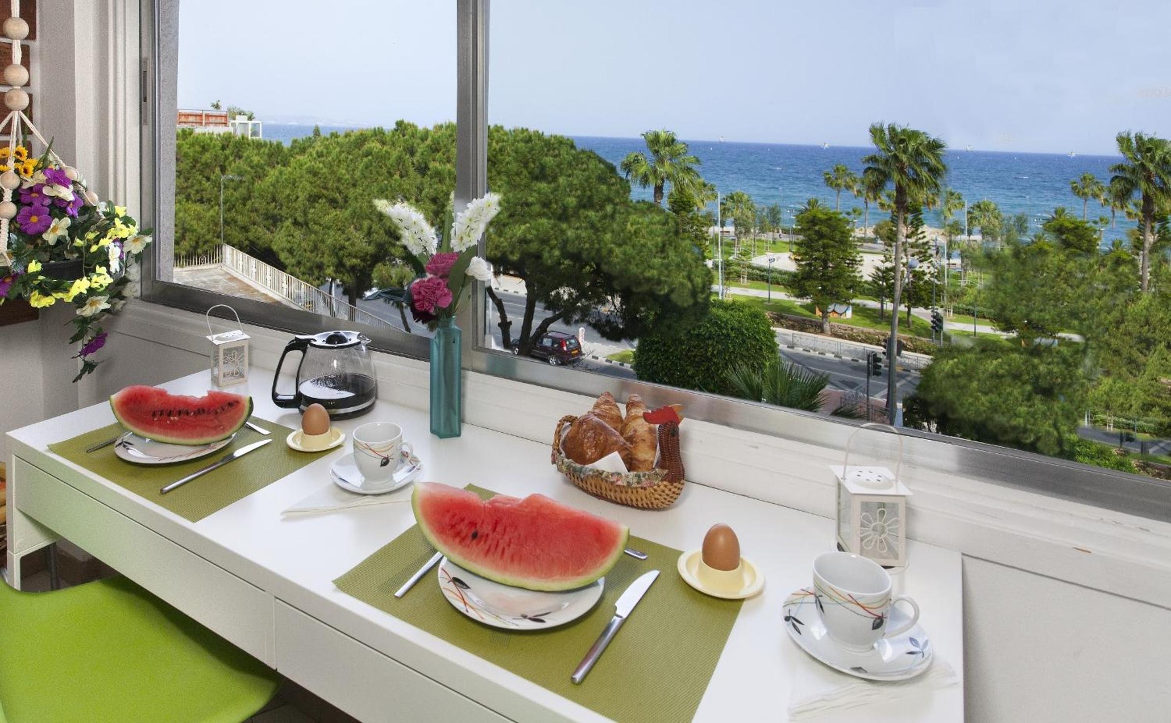 Apartment with Sea View - Photo 1