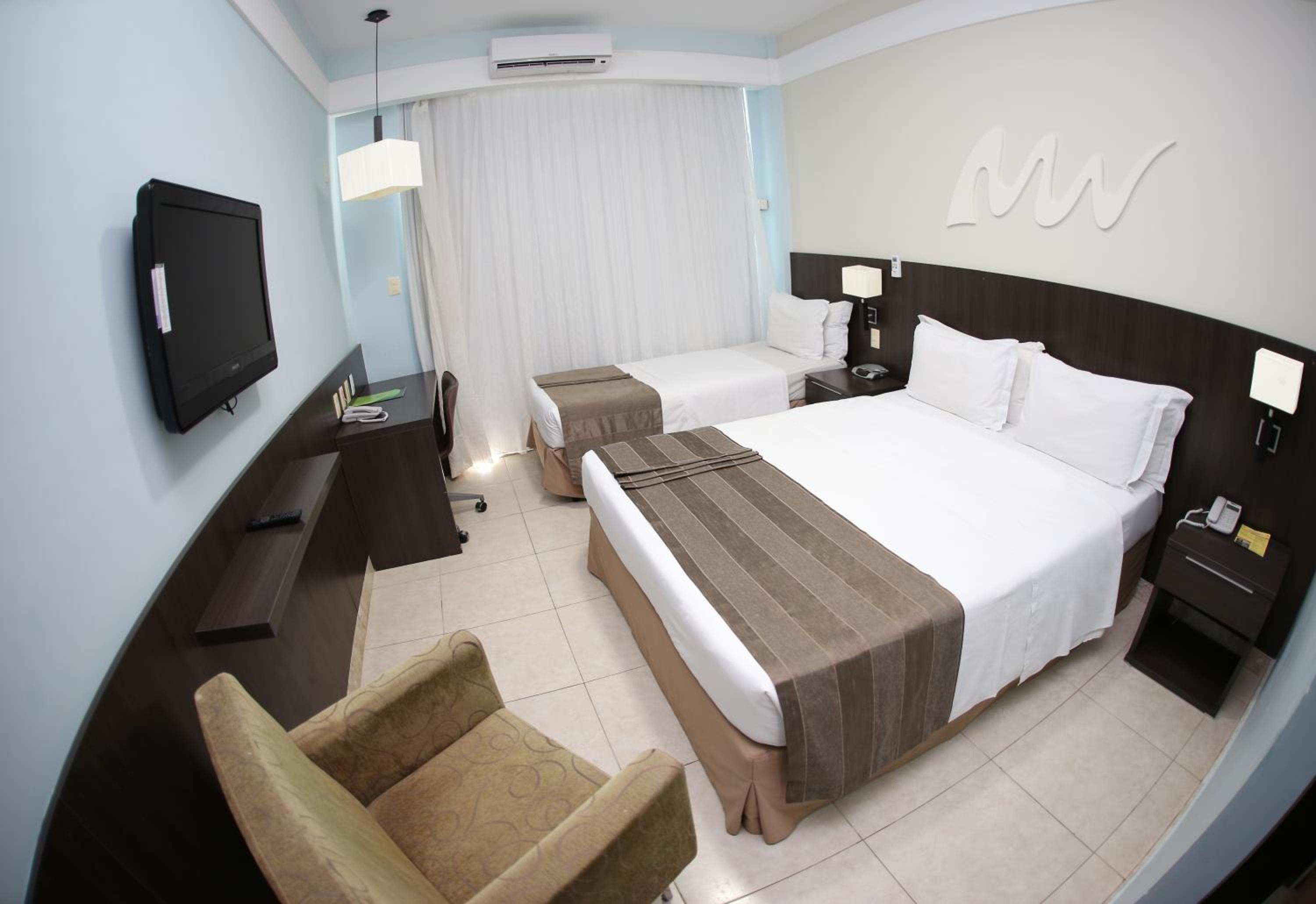 Real Classic Hotel — Family Room with City View