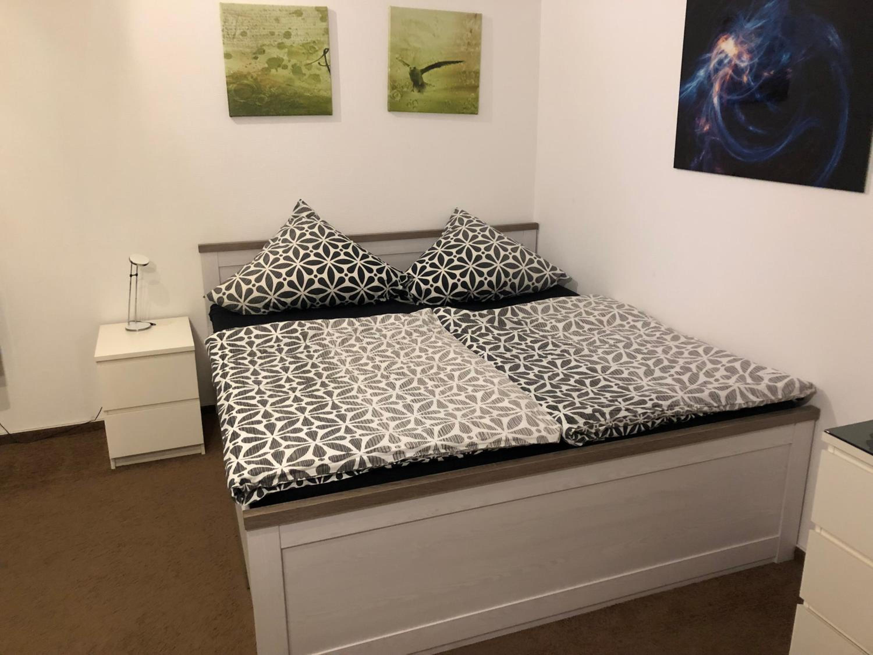 One-Bedroom Apartment - Photo 11