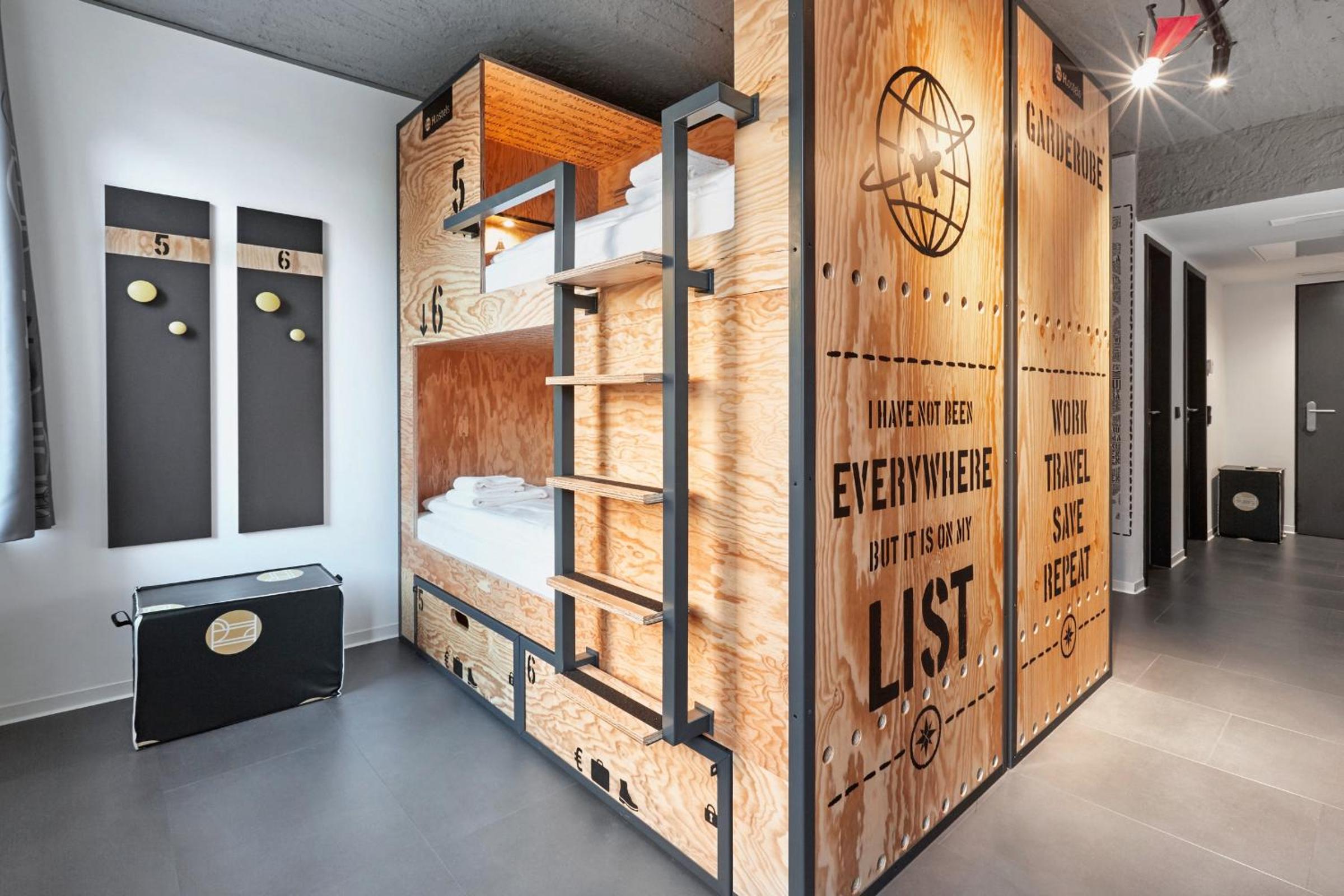 Bed in a Quadruple room with private bathroom photo 1