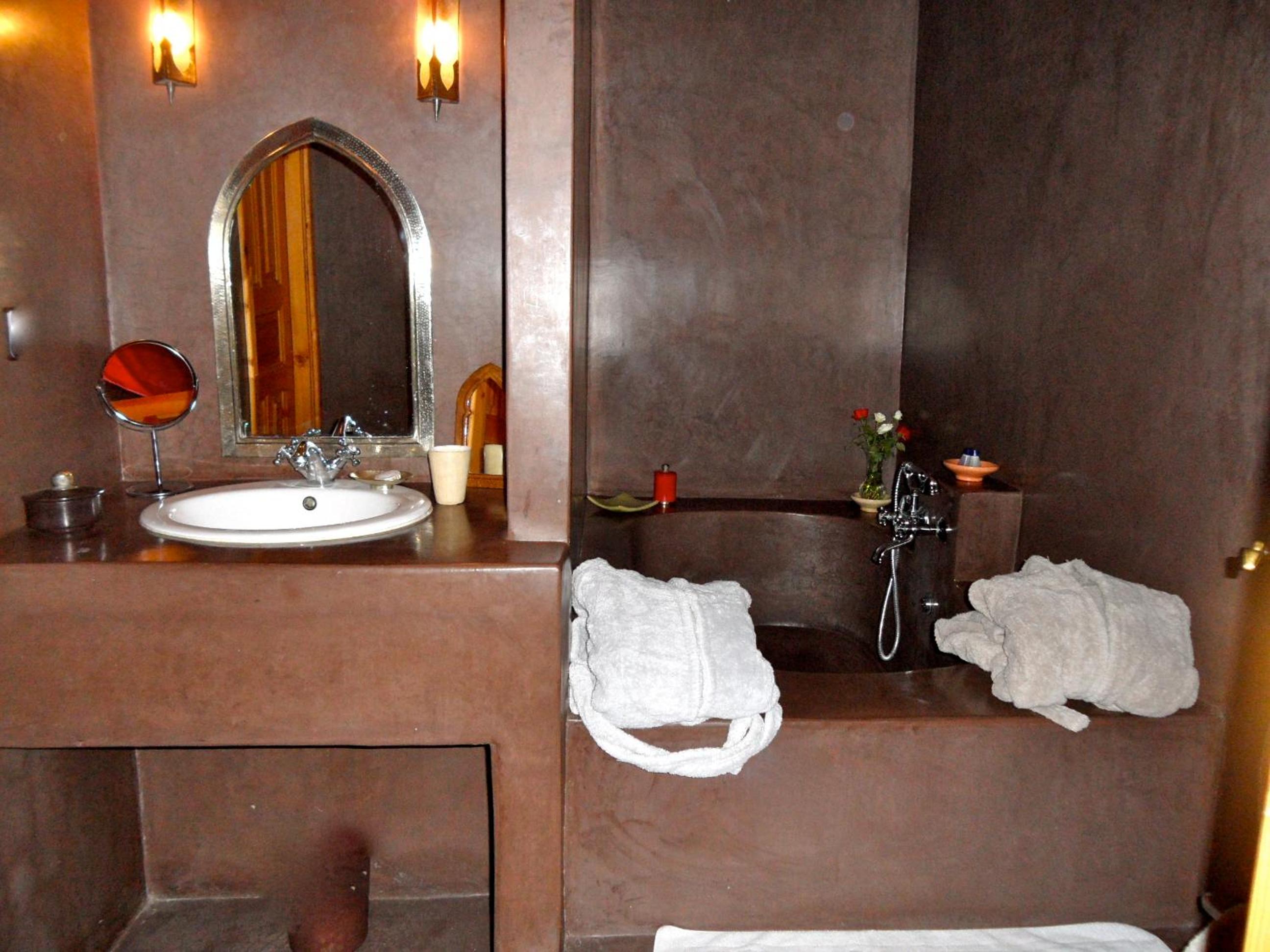 Deluxe Suite - Photo 5