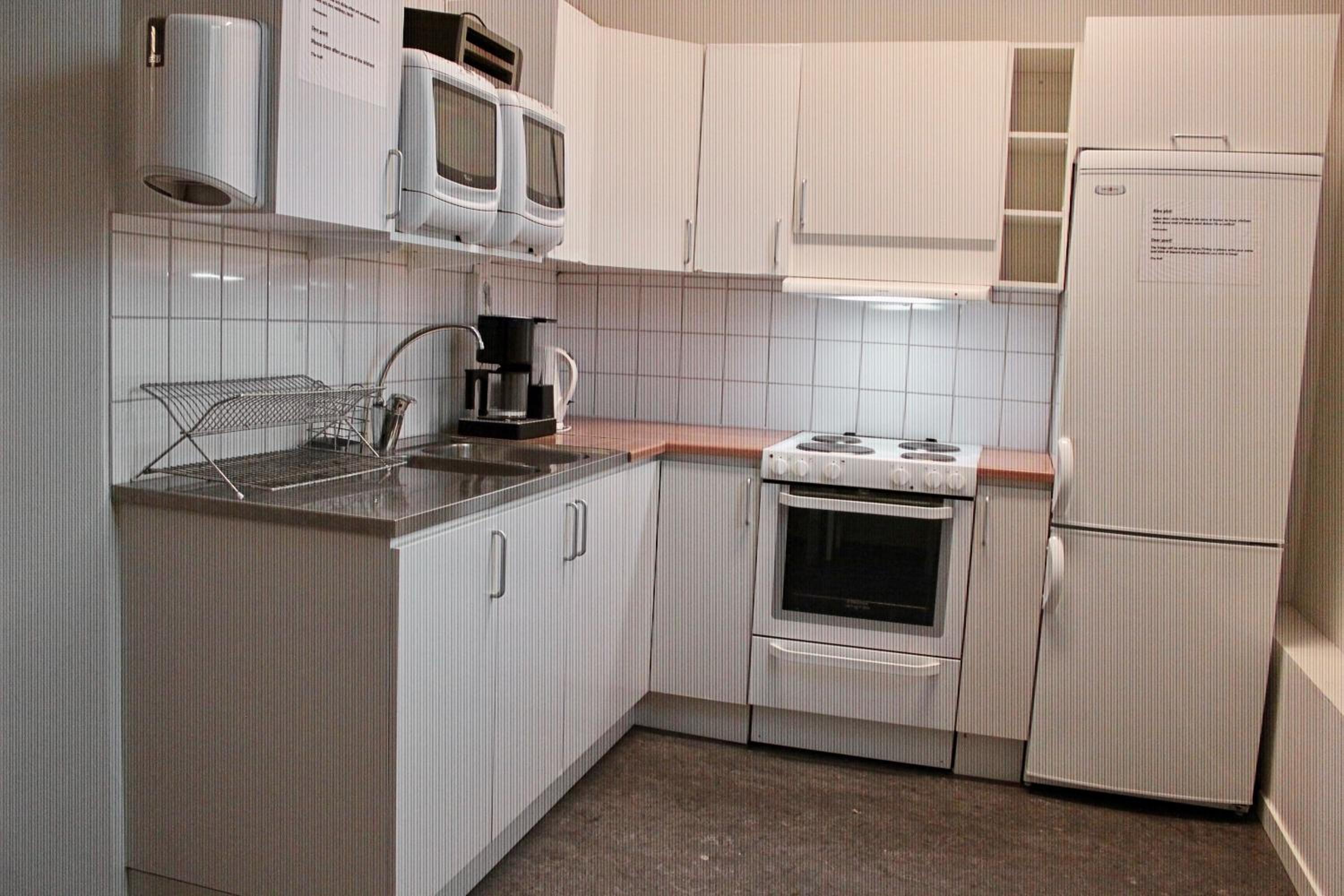 Economy Quadruple Room With Shared Bathroom photo 3