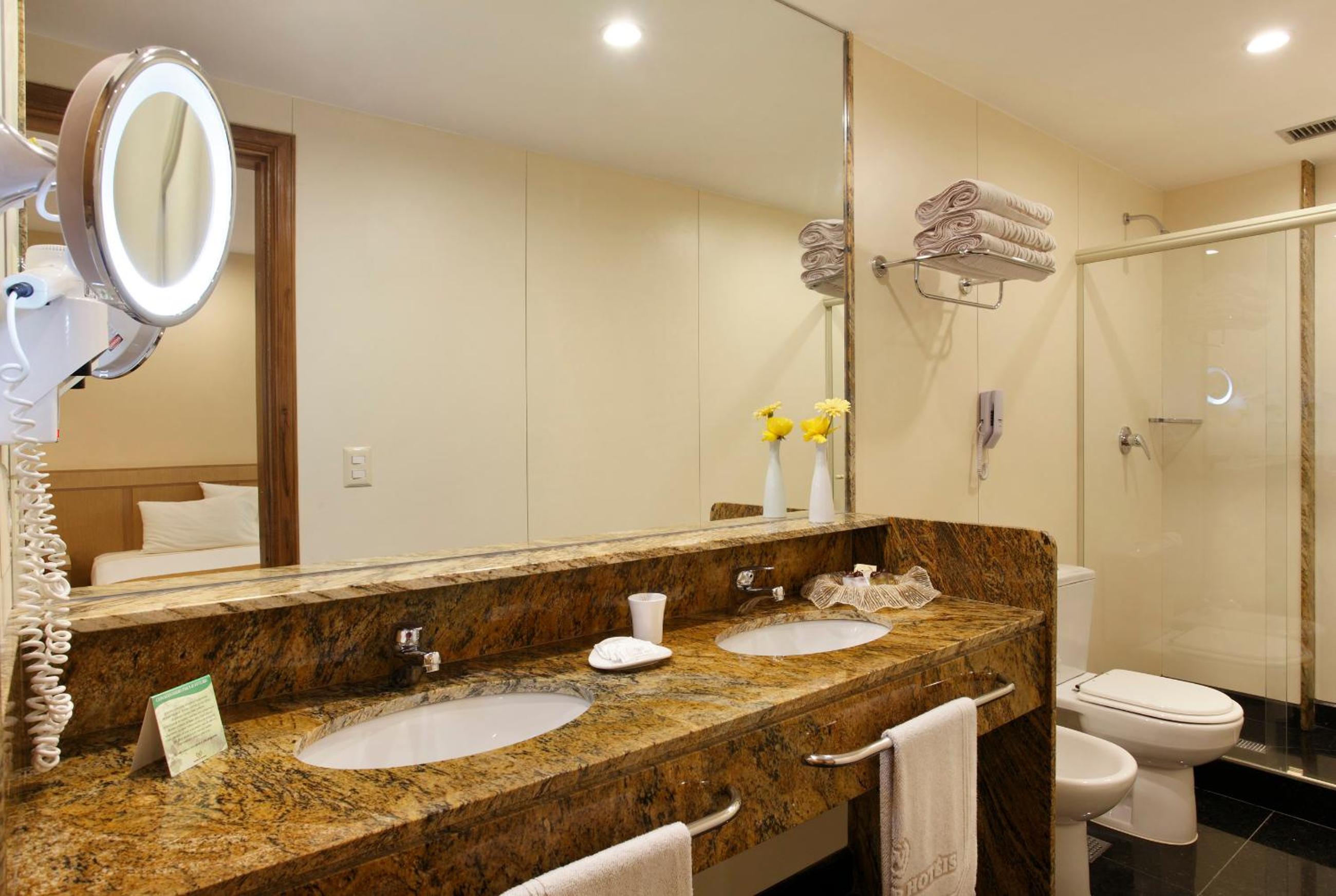 Standard Twin Room - Photo 4
