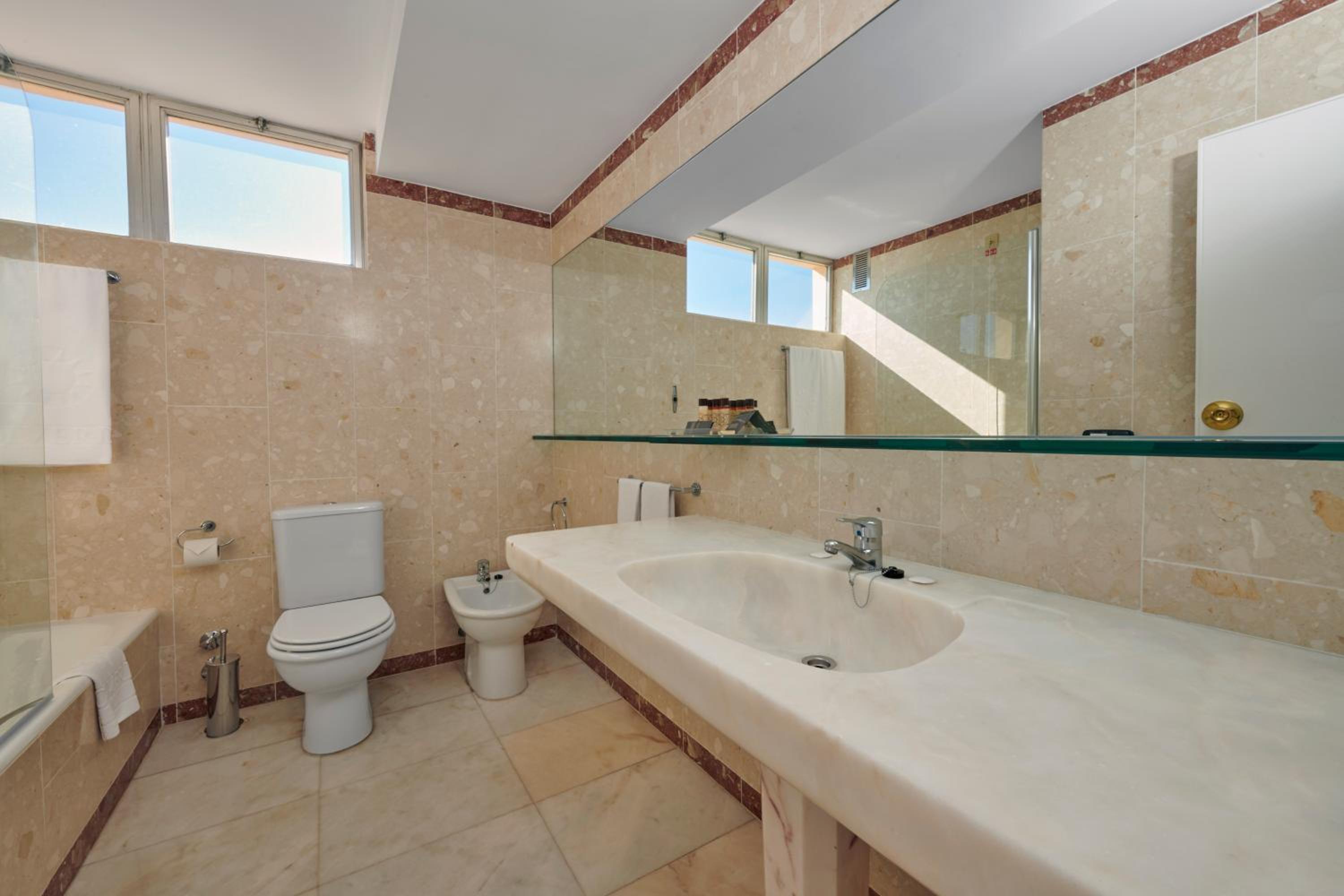Family Room with Balcony - Photo 9