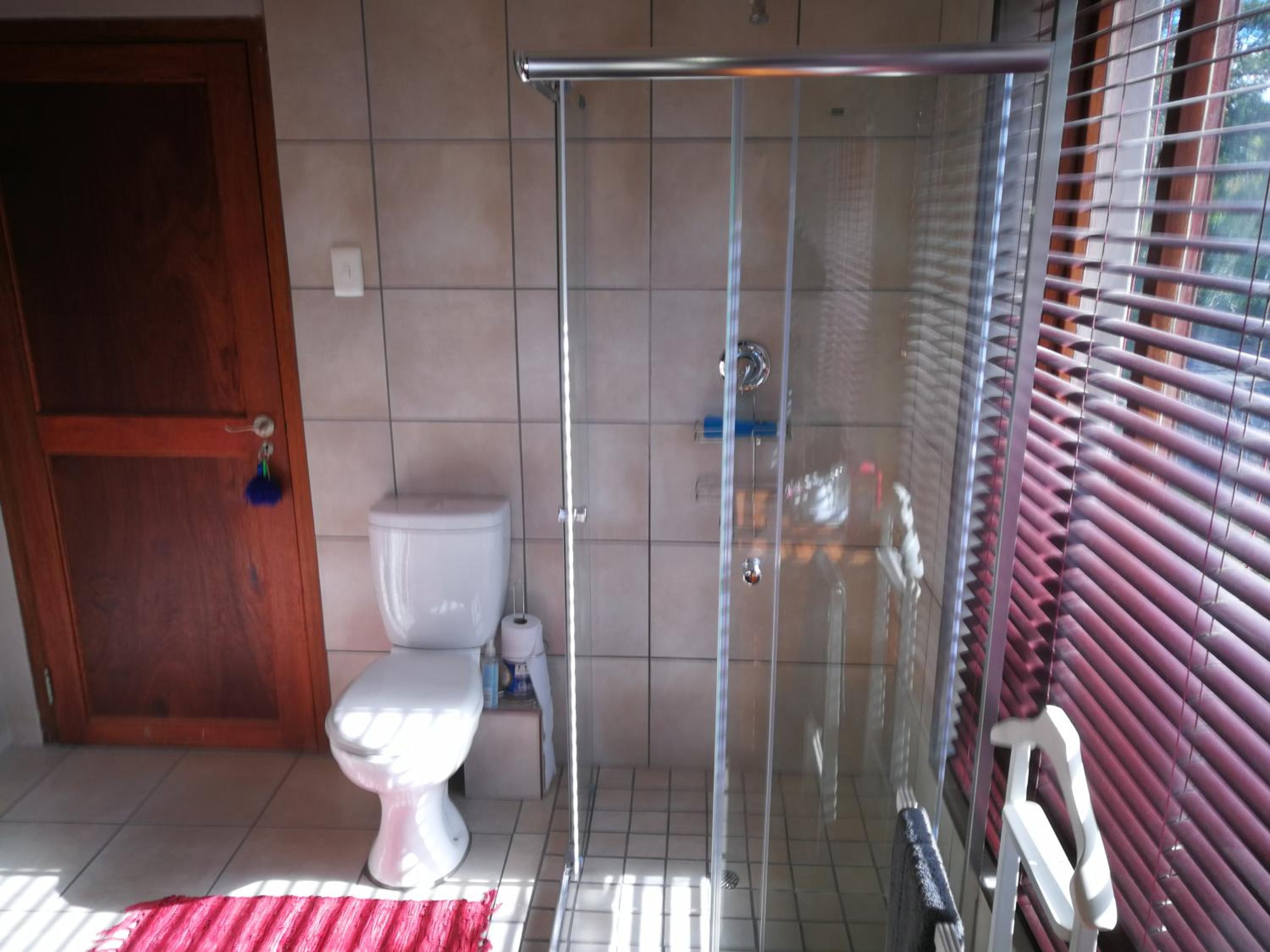 Small Double Room - Photo 2