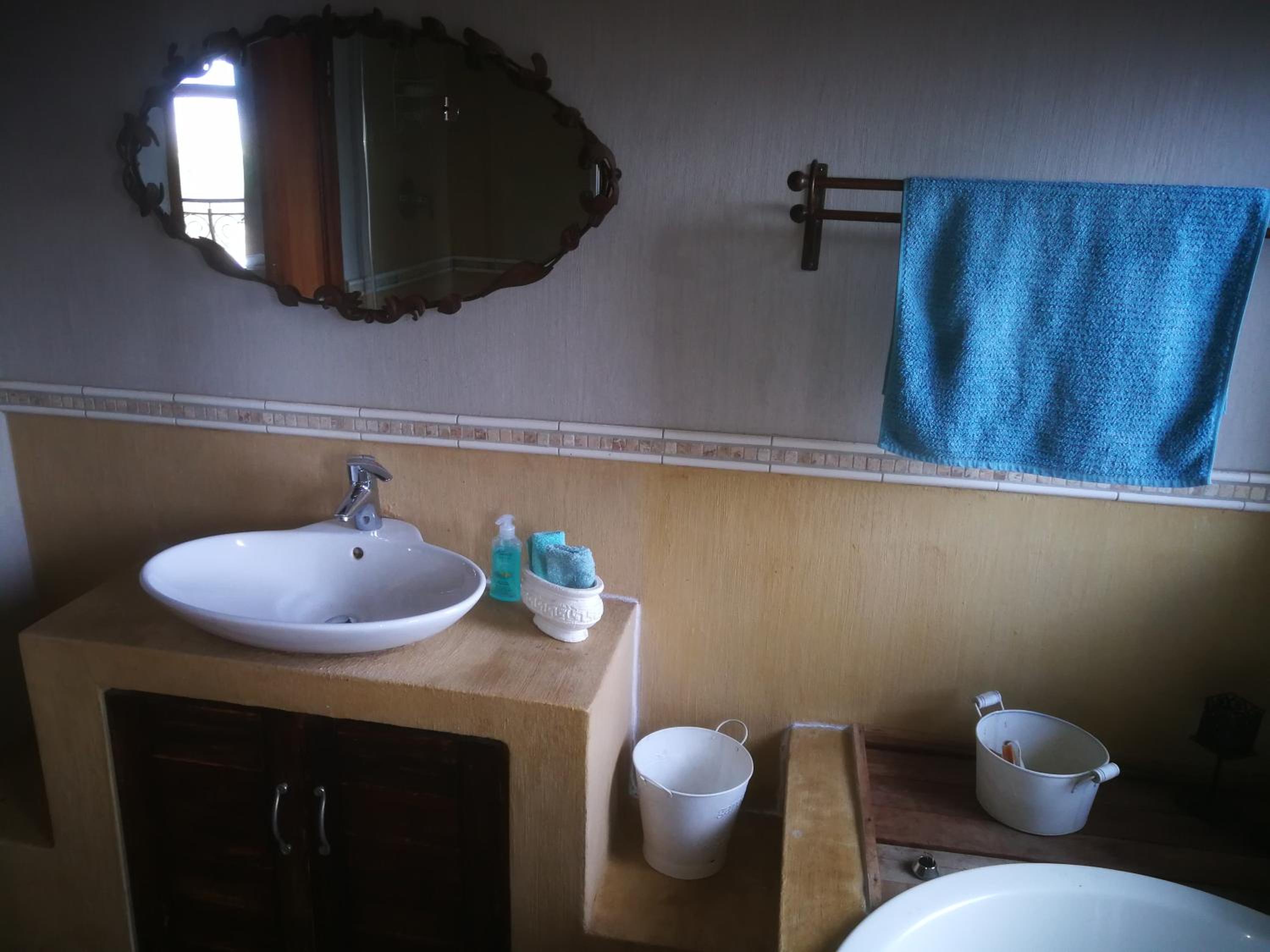 Deluxe Double or Twin Room - Photo 3