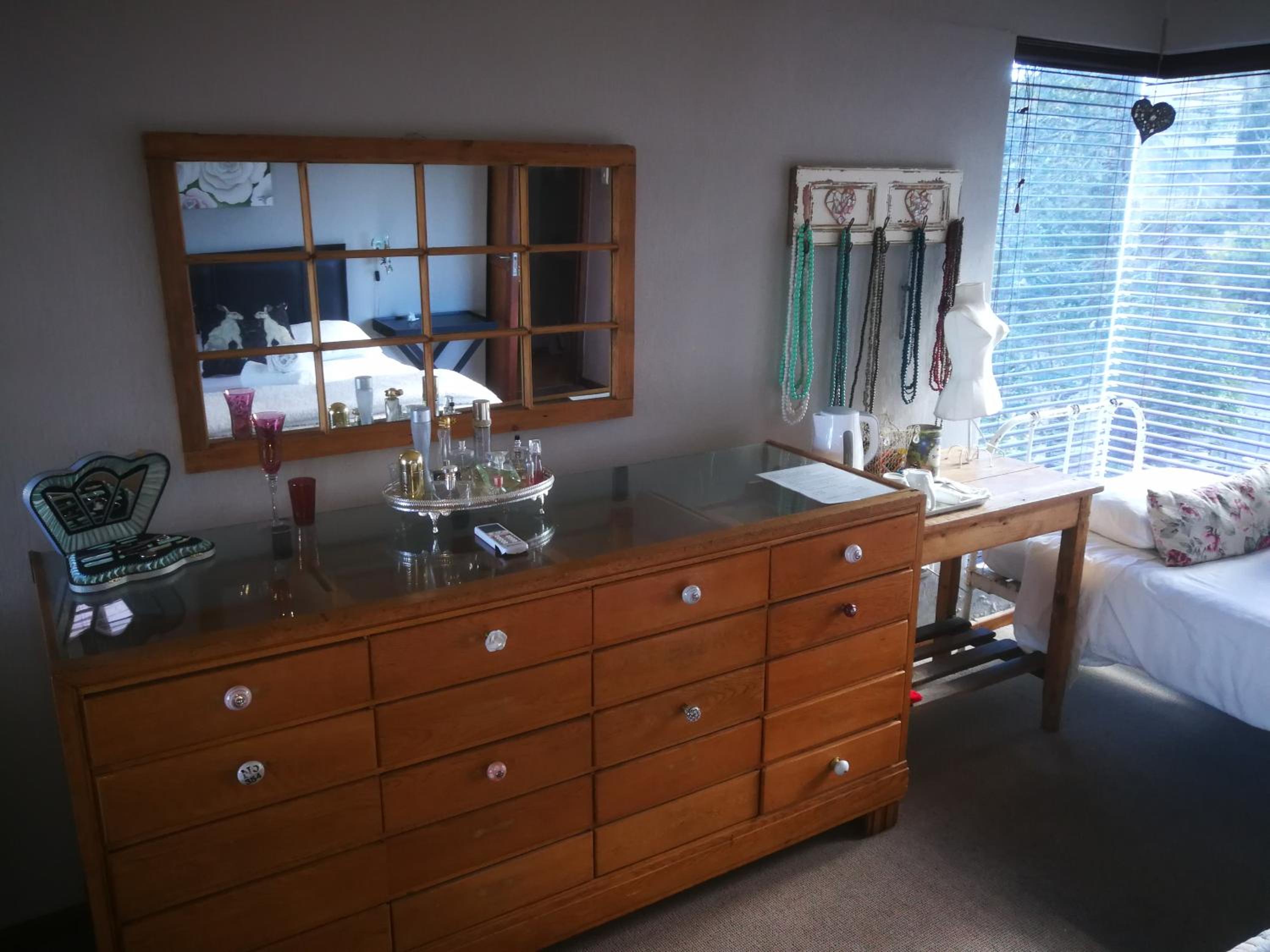Double Room with Private Bathroom - Photo 5