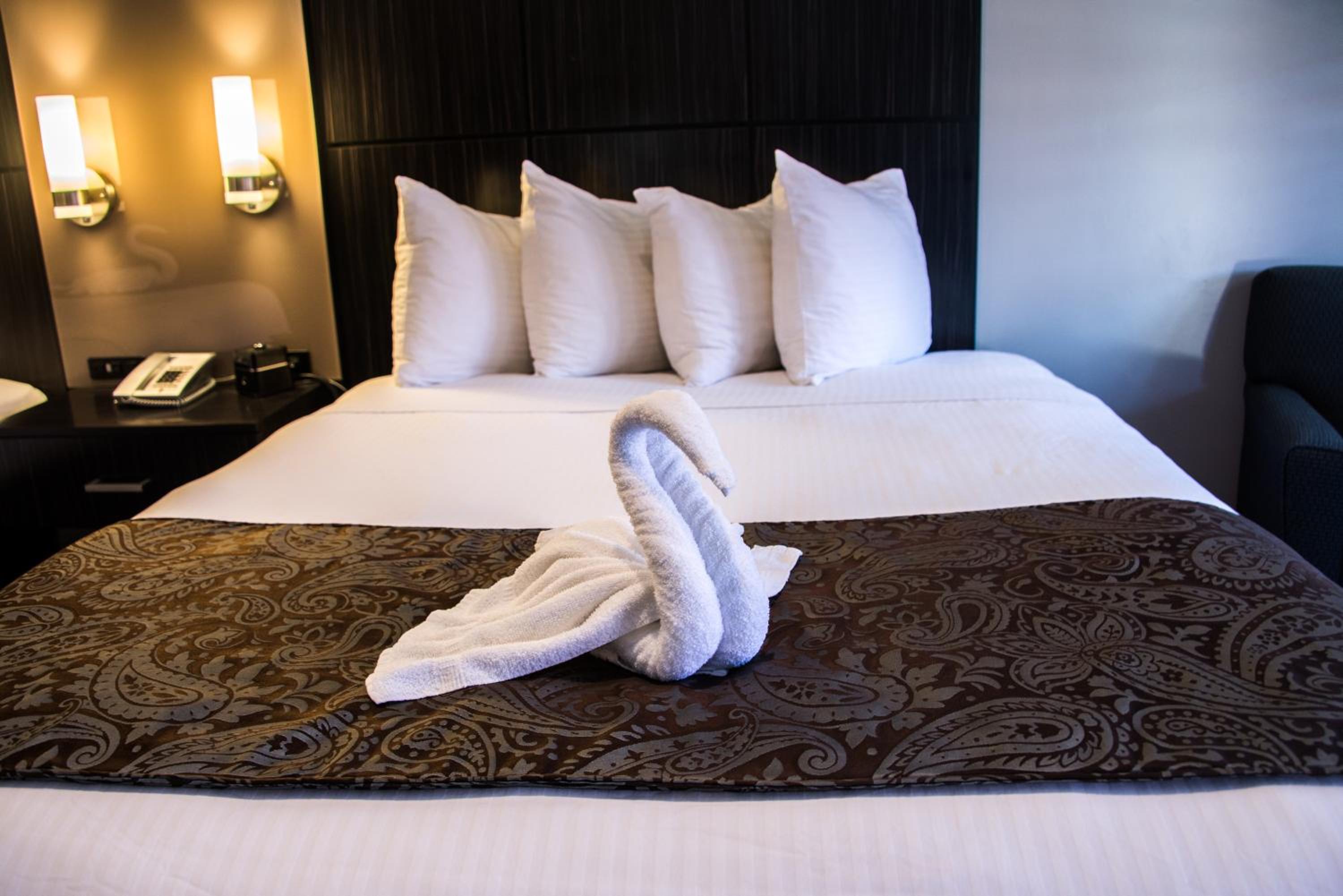 King Room with Sofa Bed - Communication Assistance/Disability Access - Photo 2