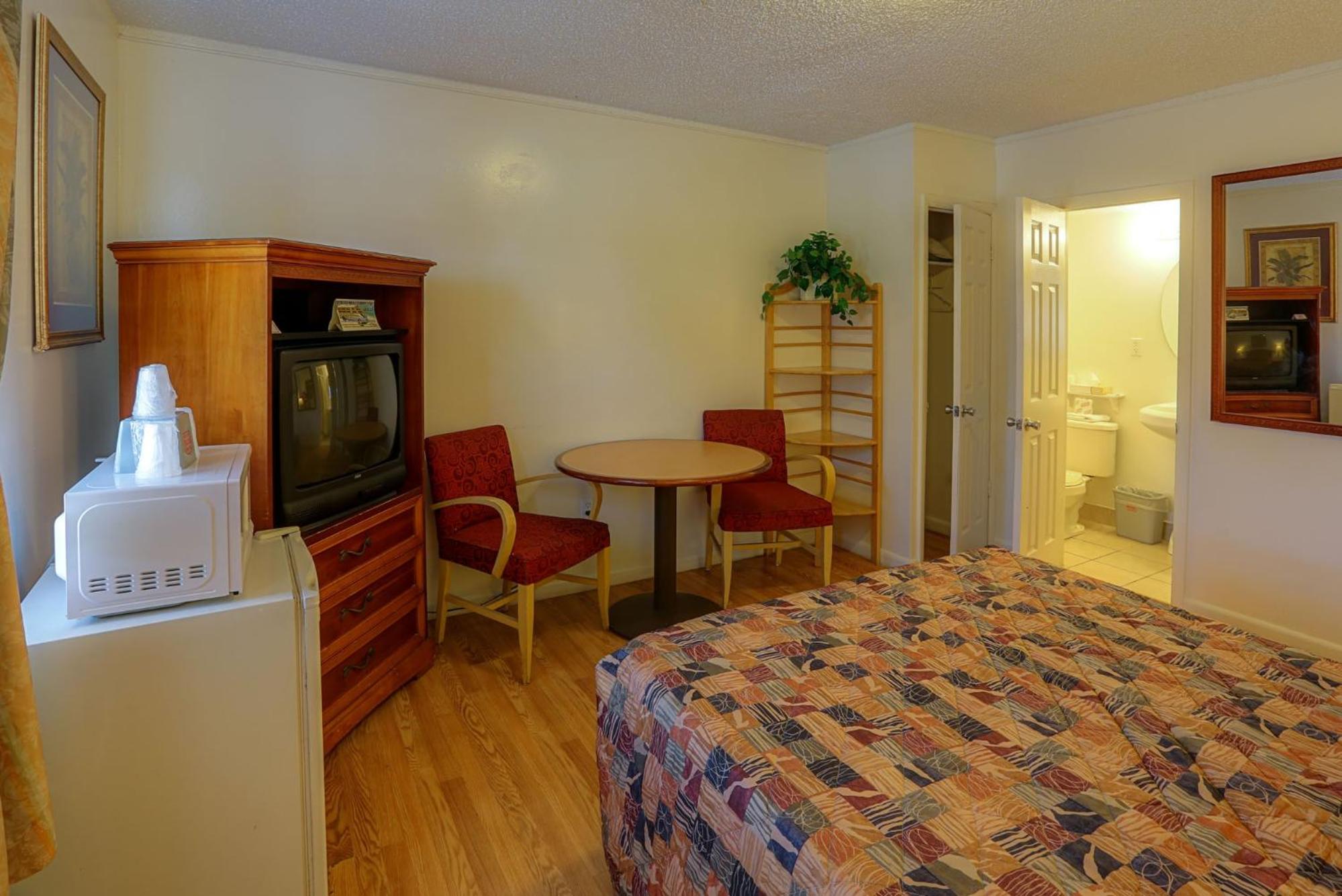 Queen Room photo 3
