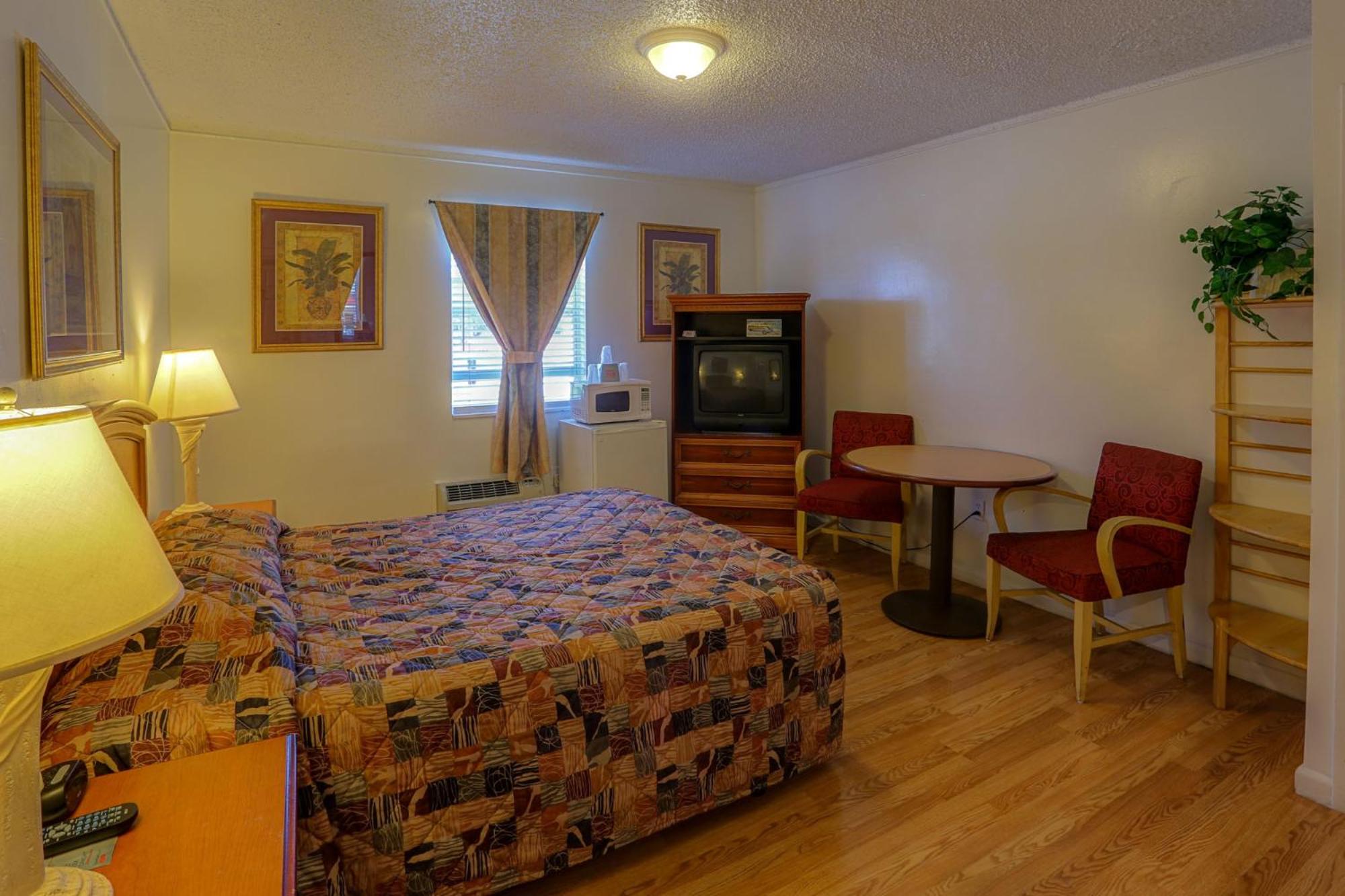Small Double Room - Photo 2