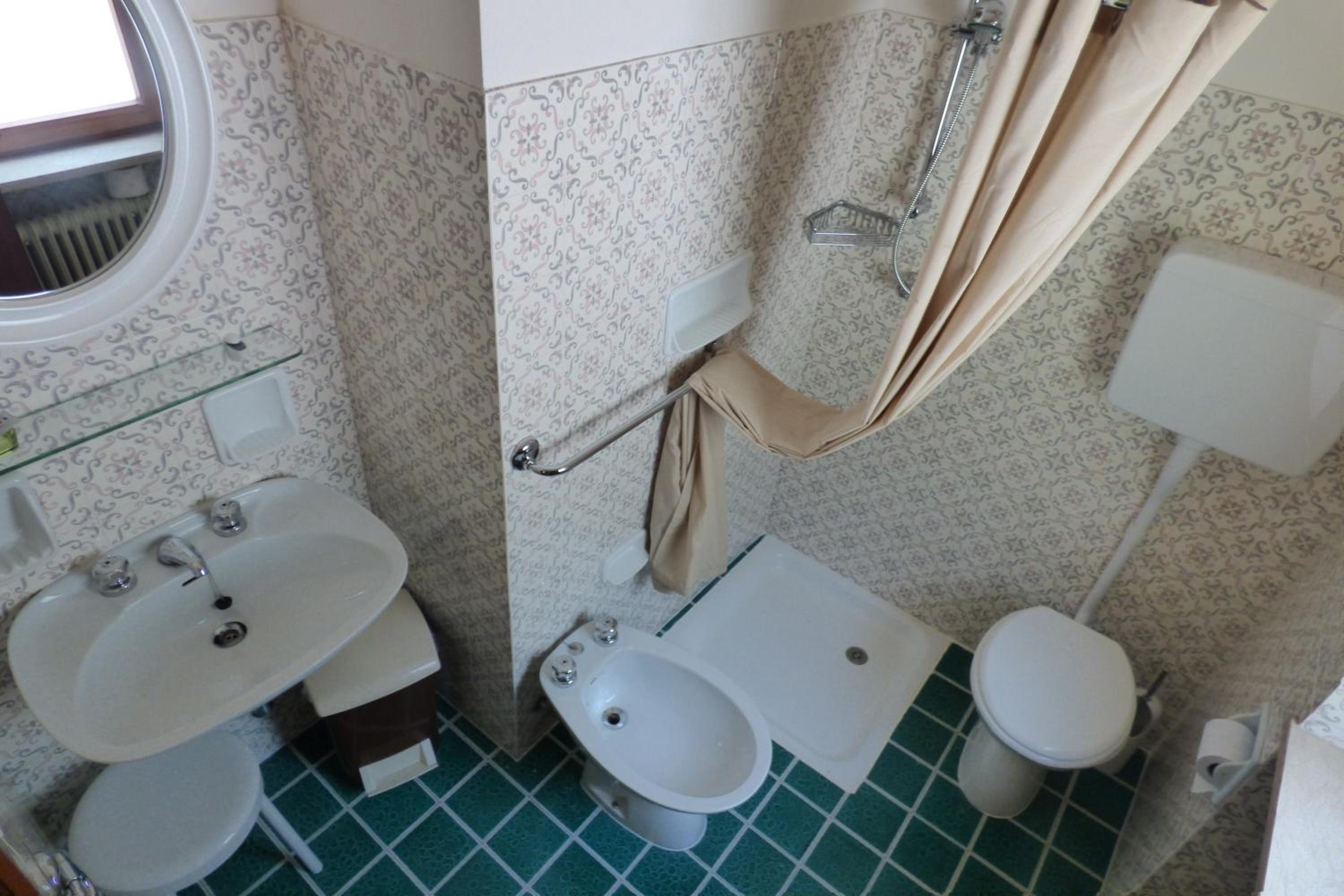 Large Double Room photo 3