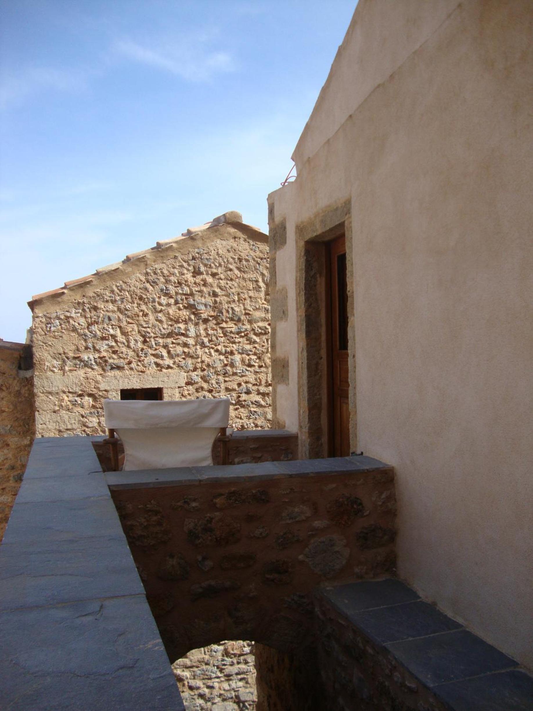 Triple Room with Partial Sea View photo 3